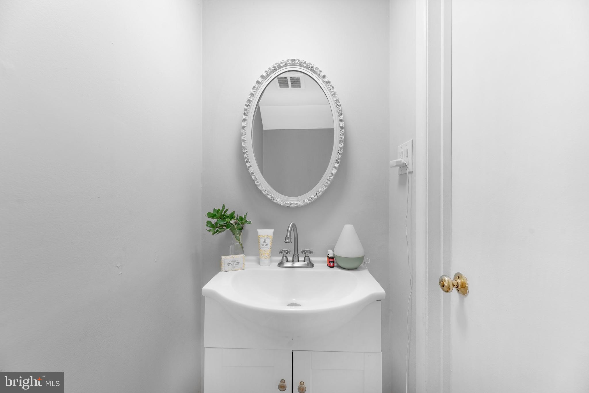 CROFTON TOWNE - Residential