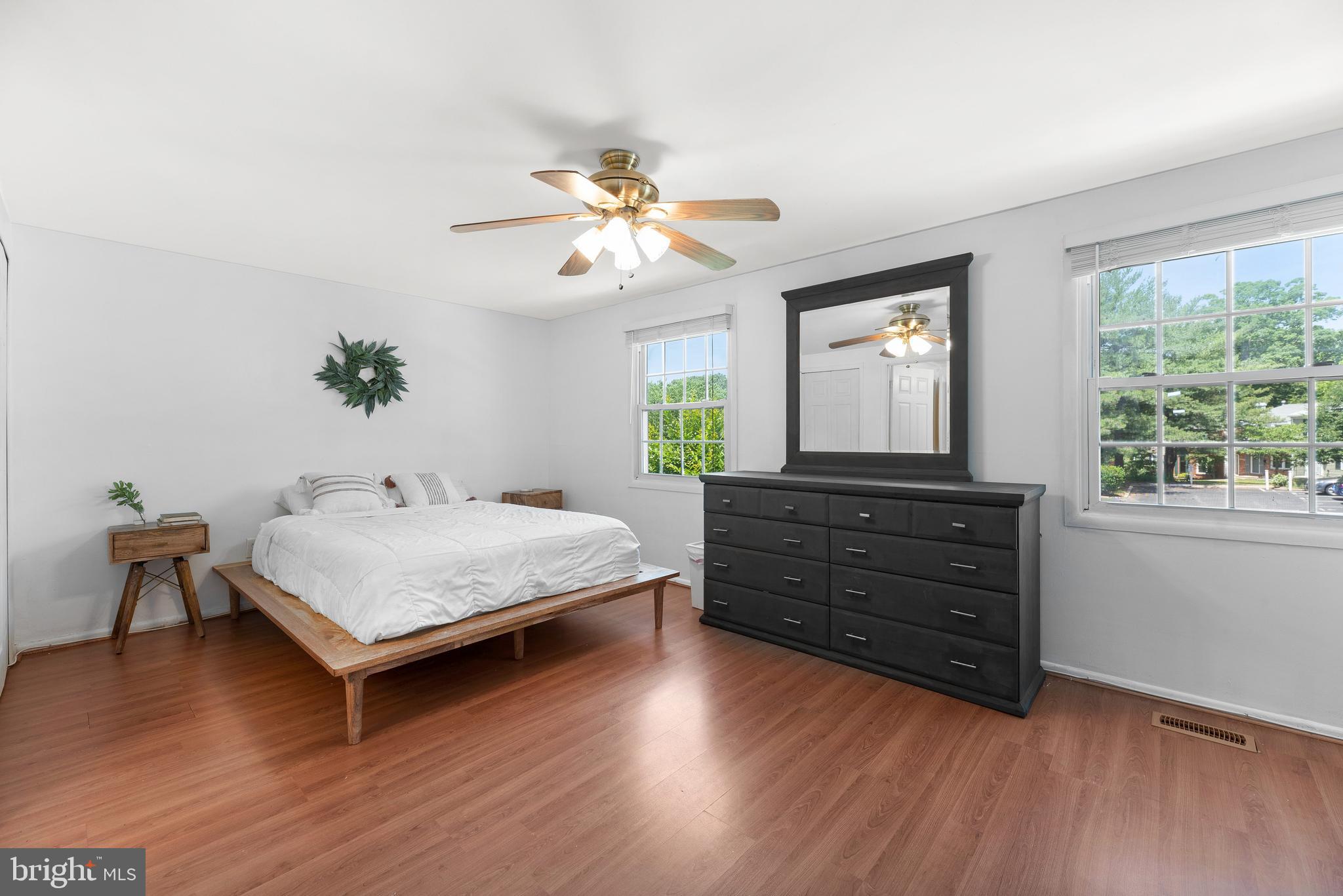 CROFTON TOWNE - Residential