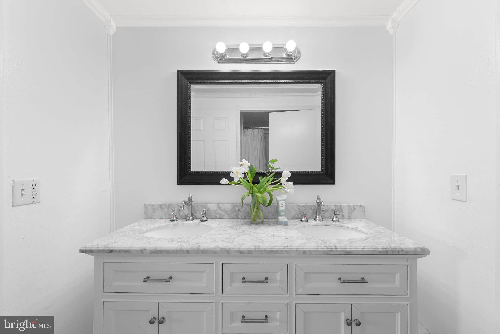 CROFTON TOWNE - Residential