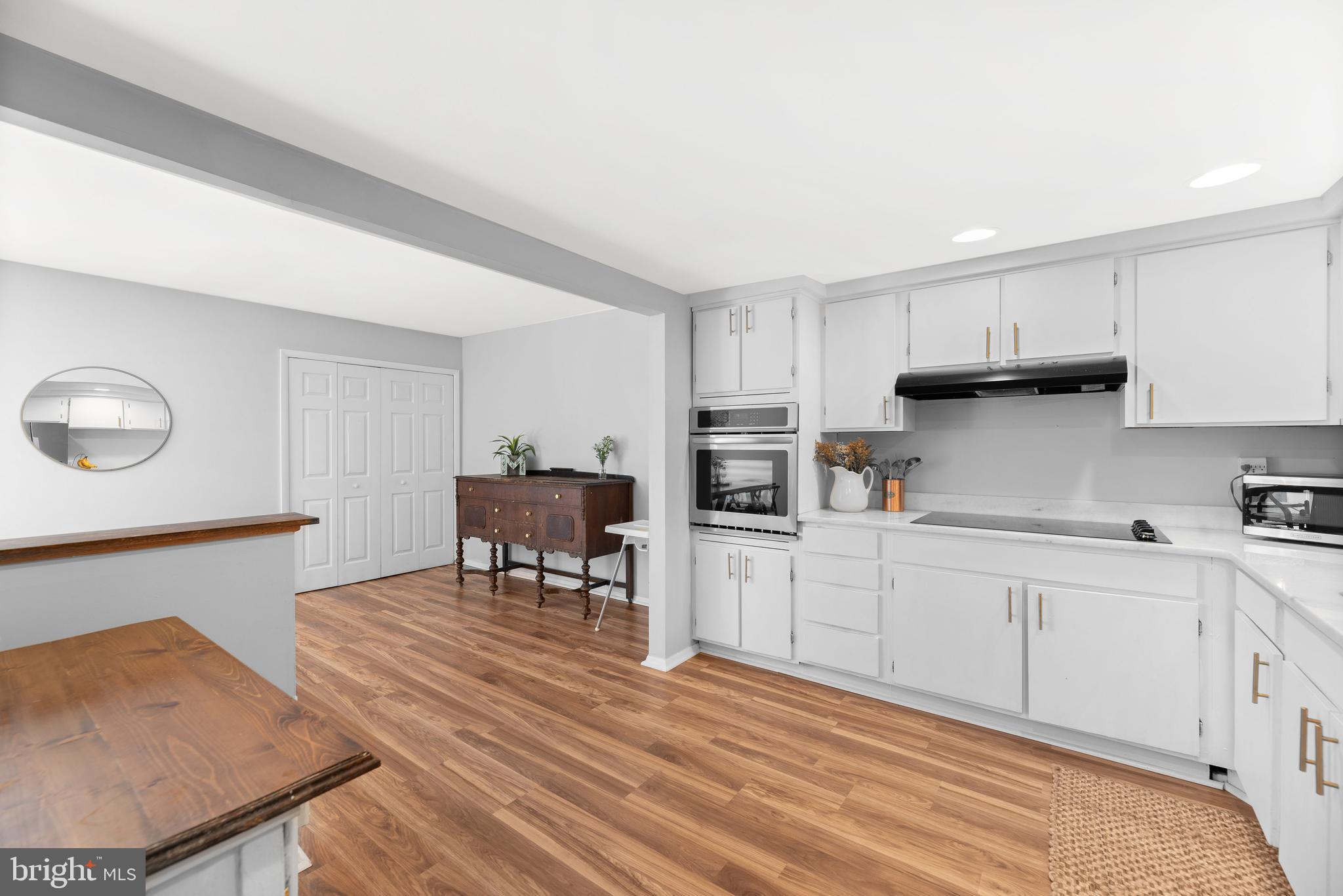 CROFTON TOWNE - Residential