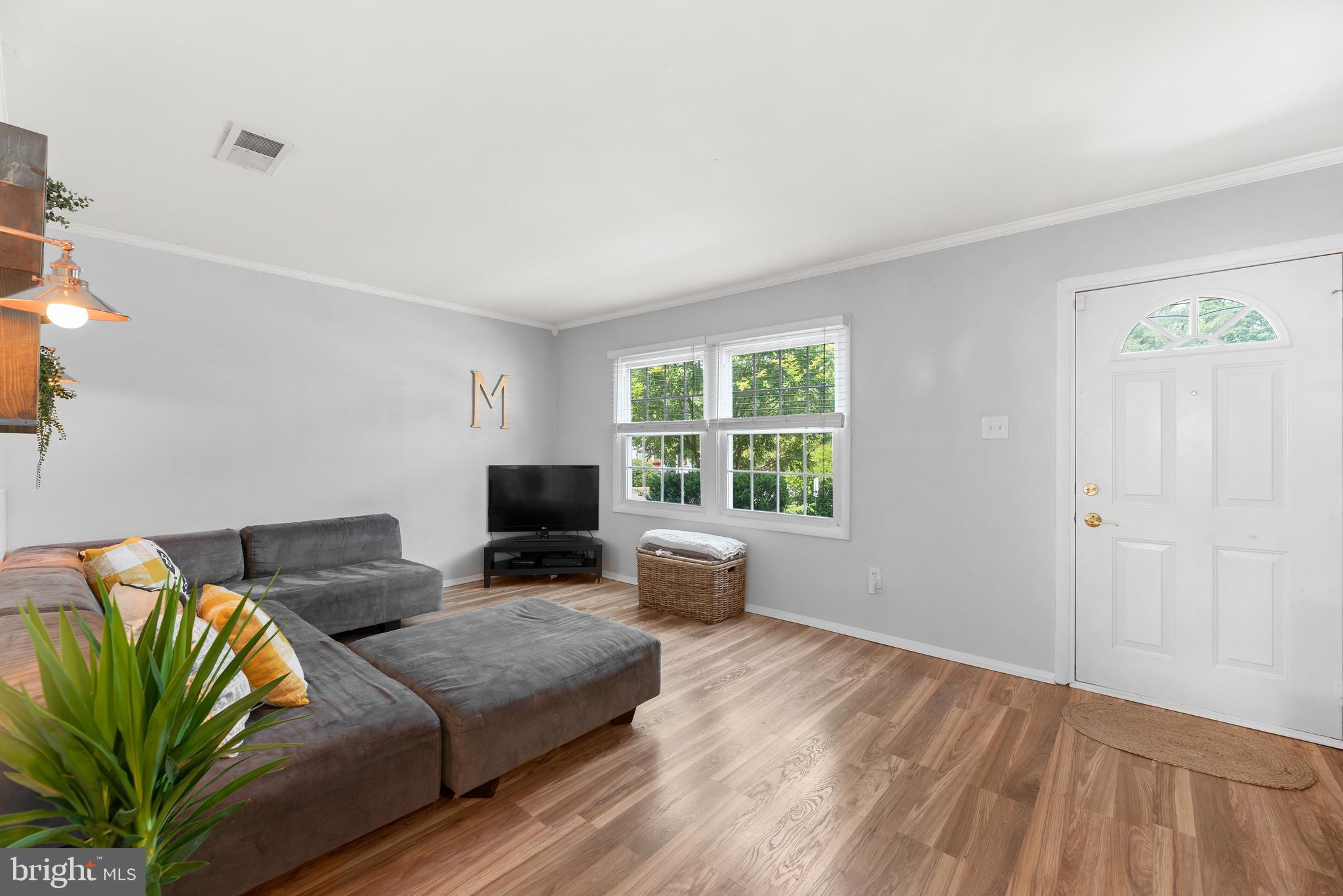 CROFTON TOWNE - Residential