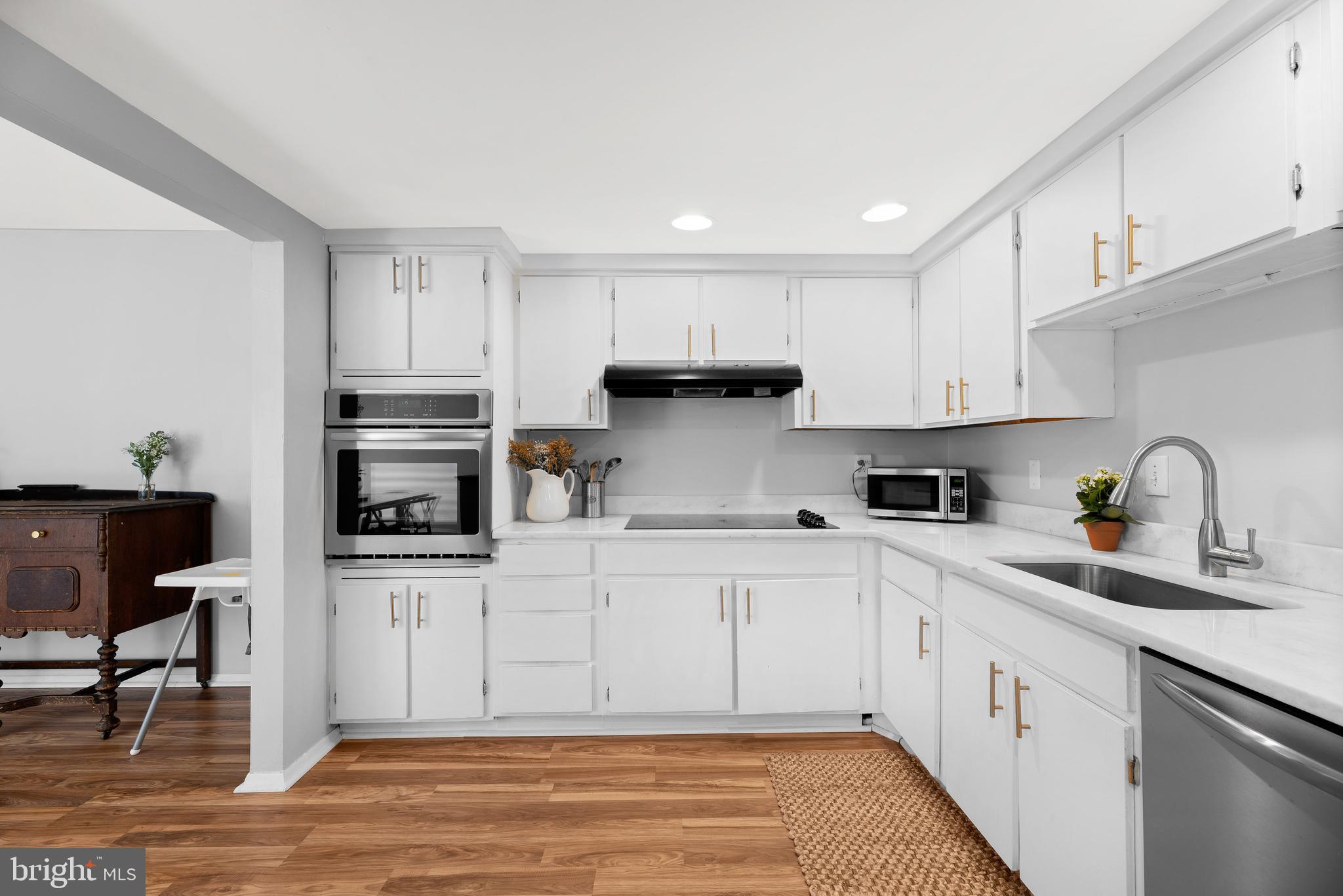 CROFTON TOWNE - Residential