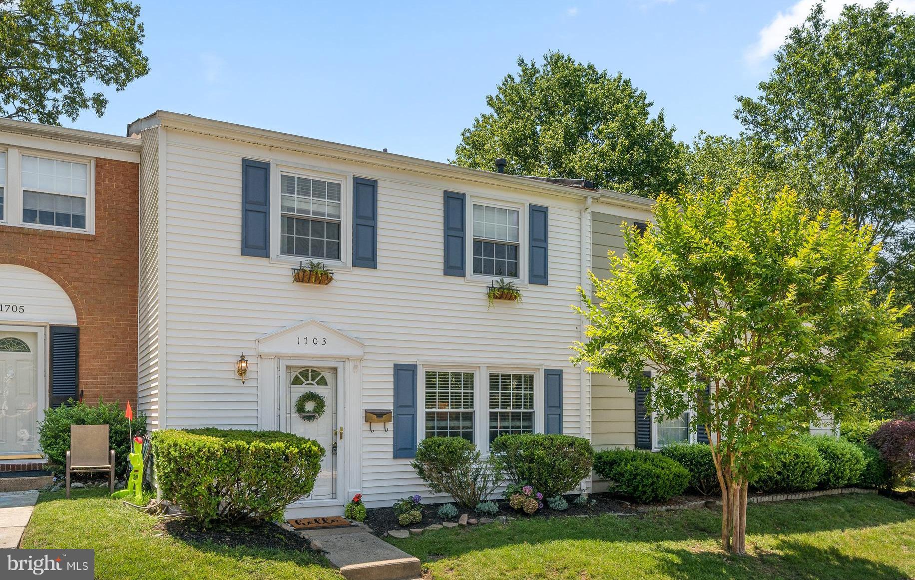 CROFTON TOWNE - Residential