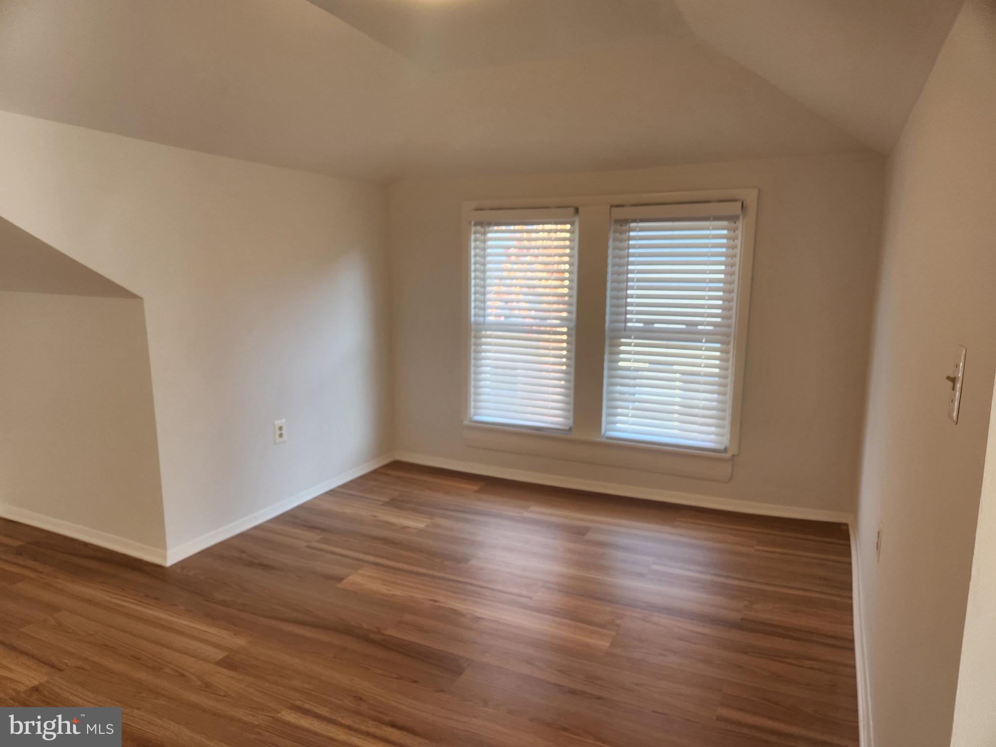 EASTPORT - Residential Lease