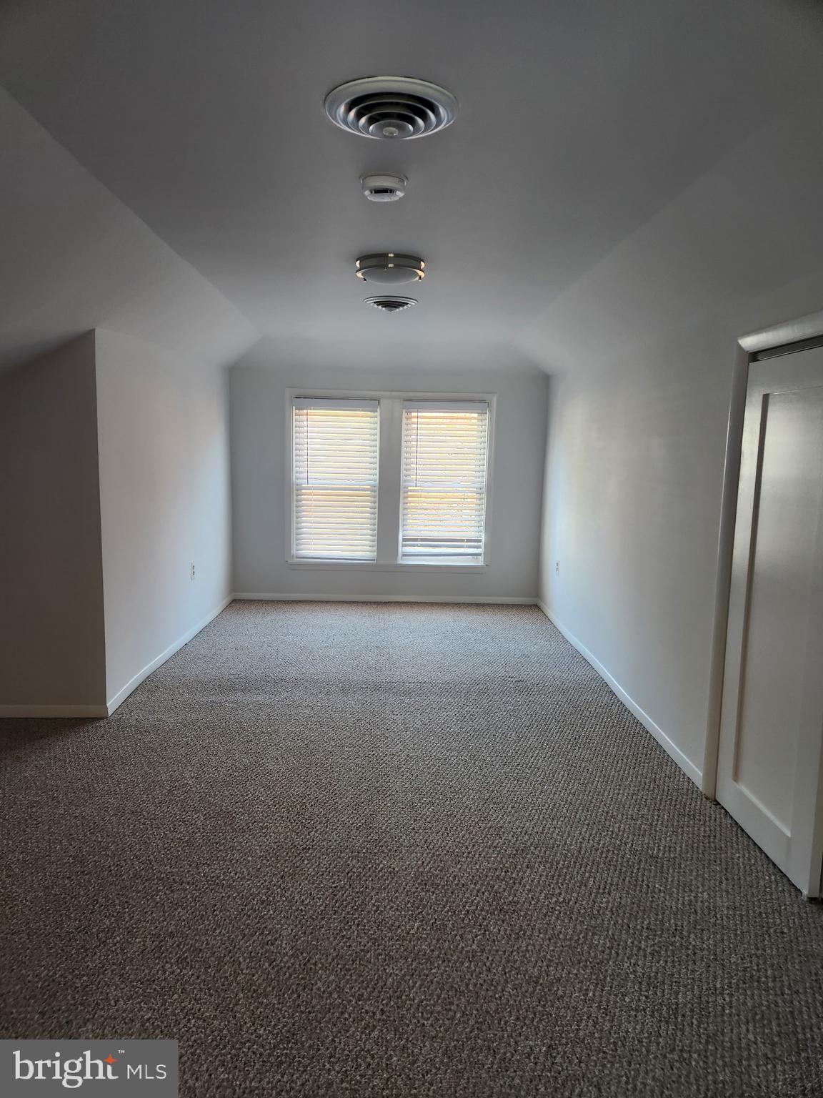 EASTPORT - Residential Lease