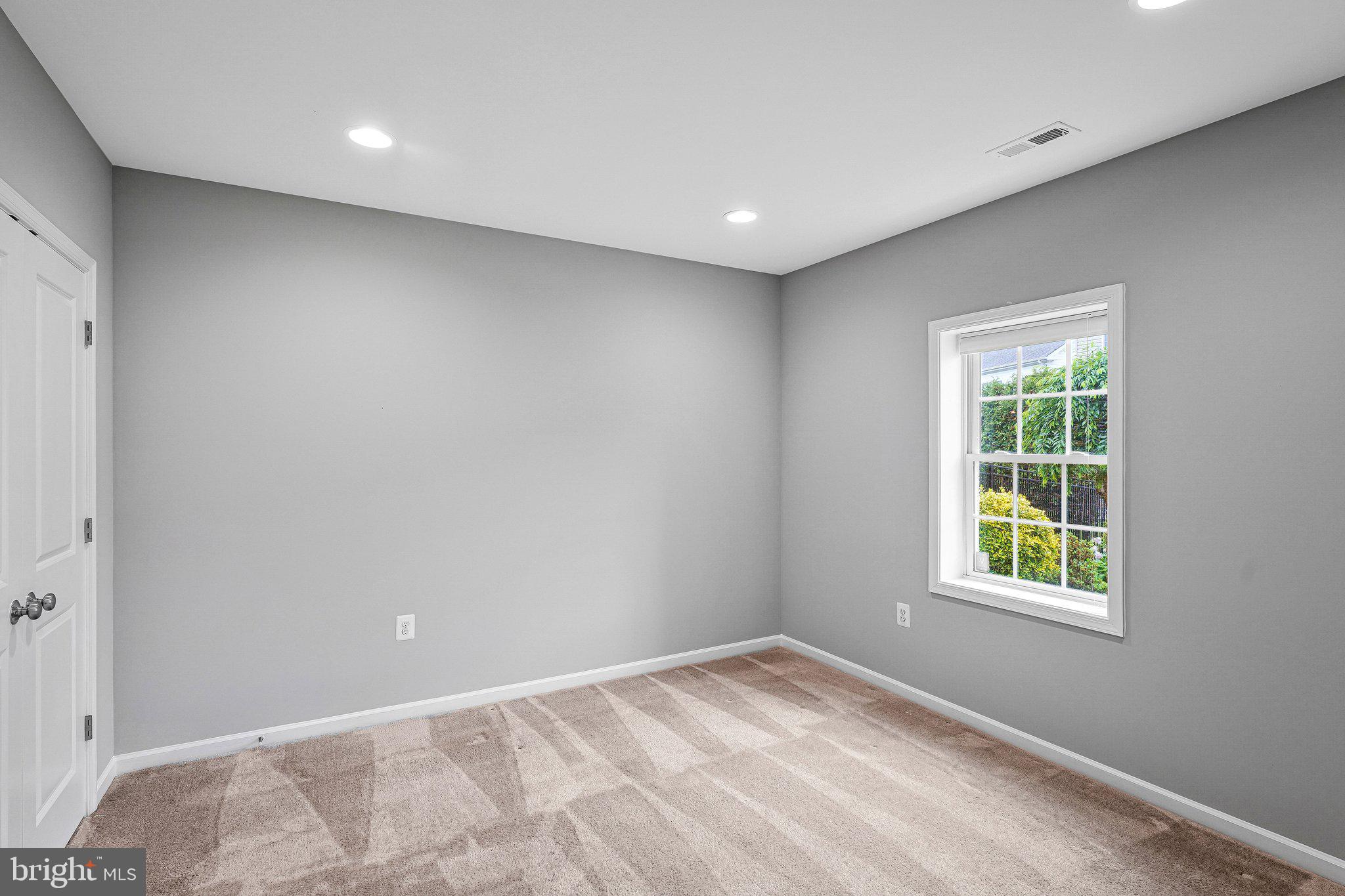 POPLAR RUN - Residential