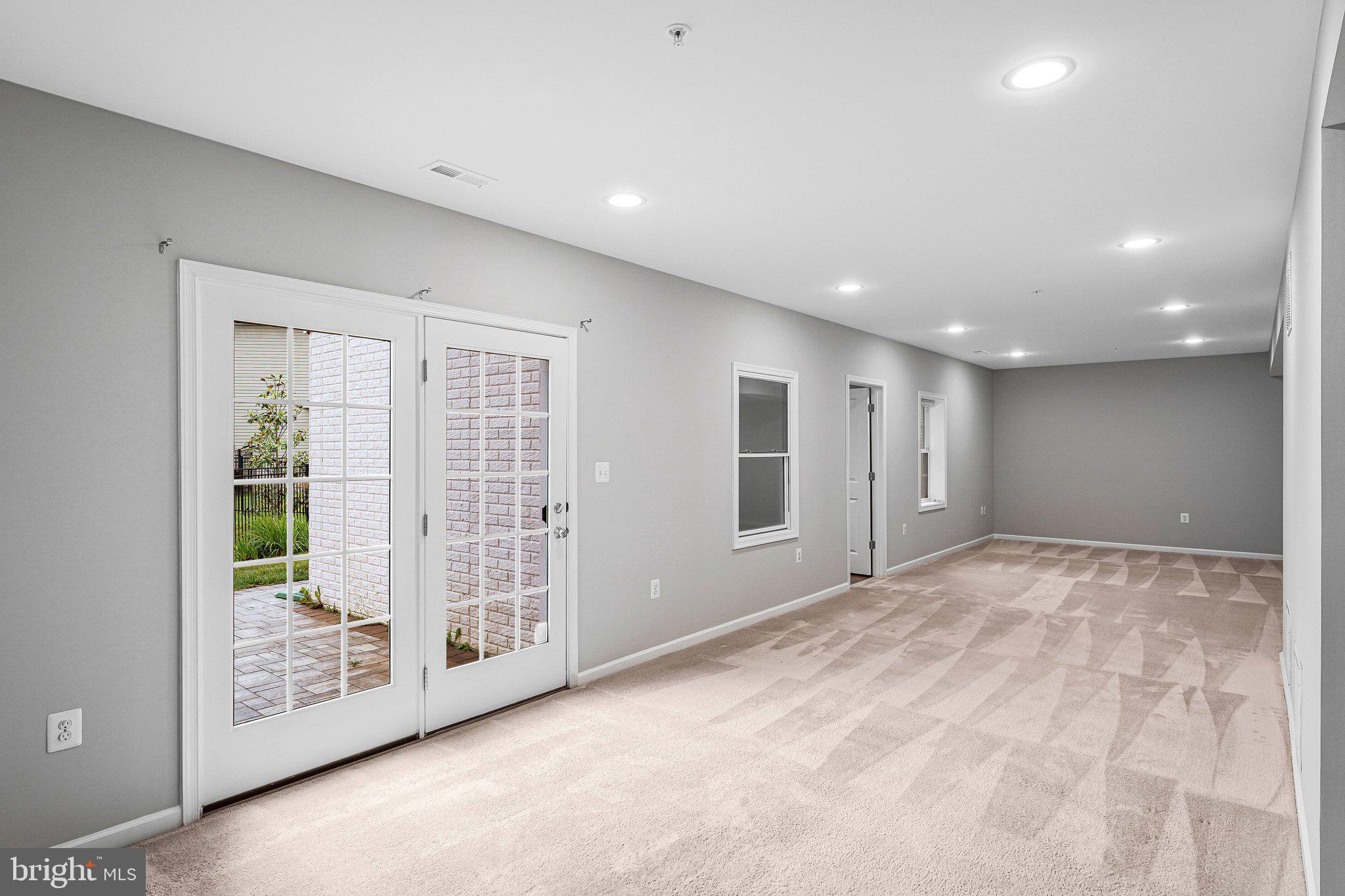 POPLAR RUN - Residential