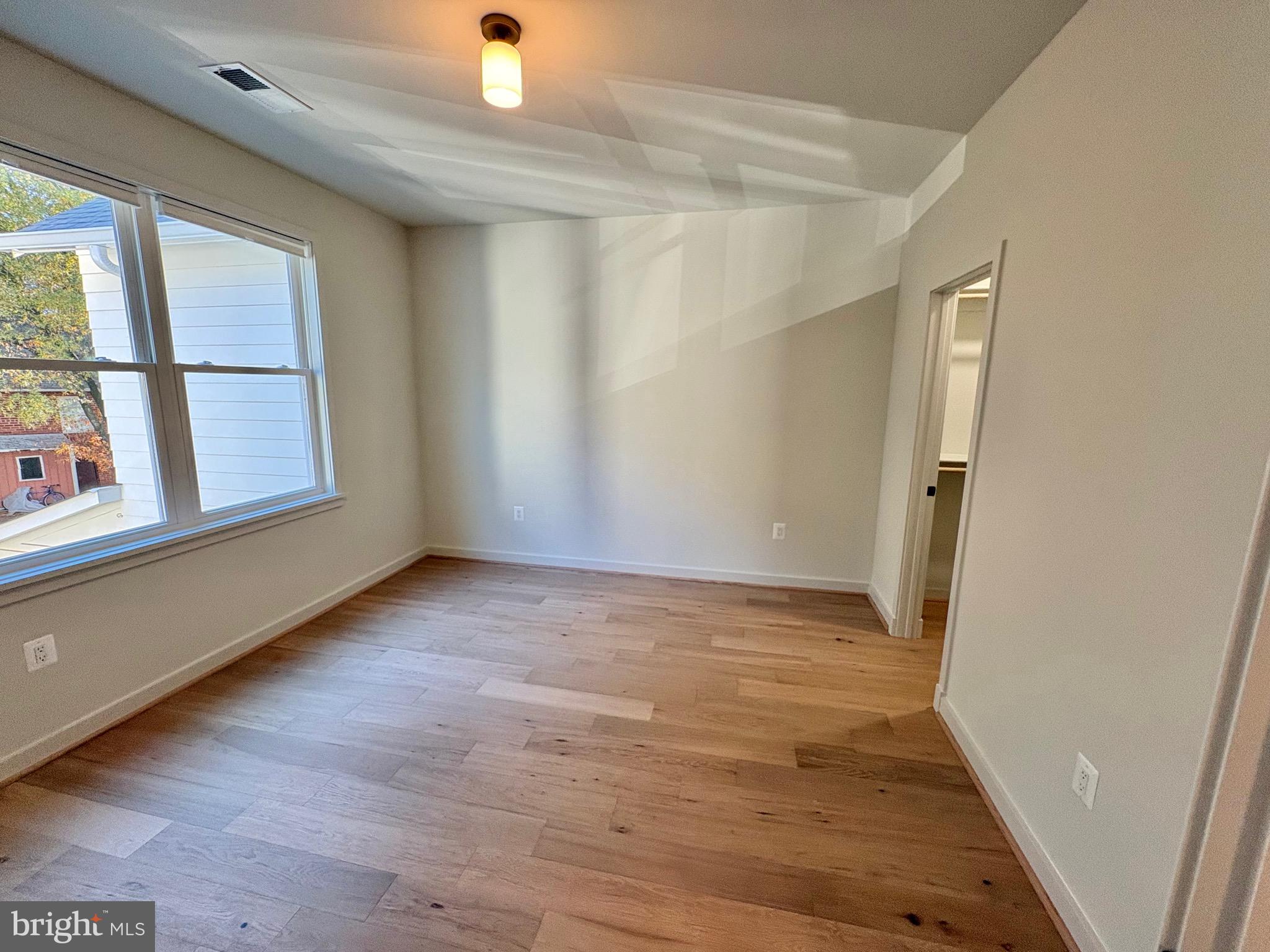 GLENMORE - Residential Lease