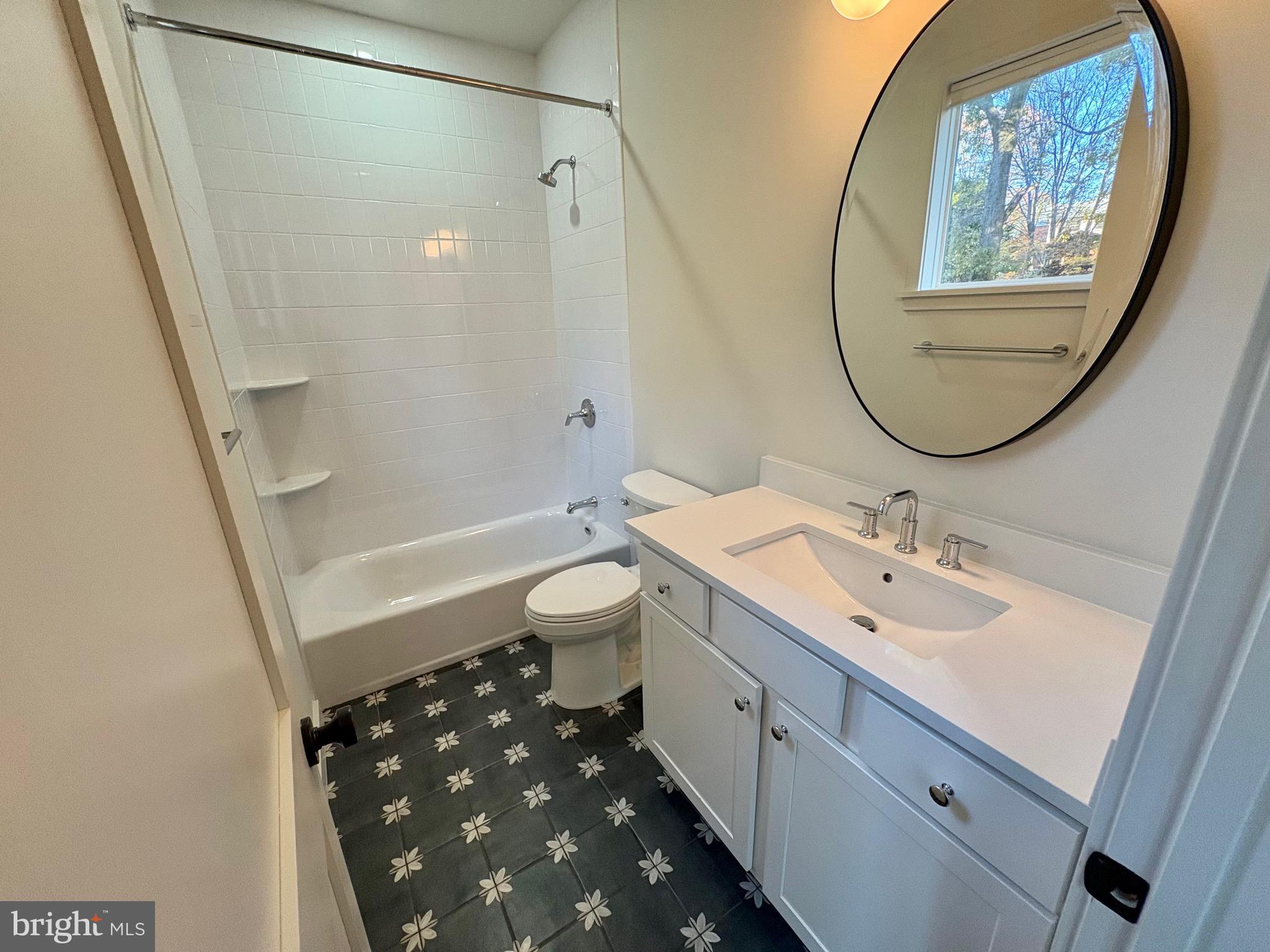 GLENMORE - Residential Lease