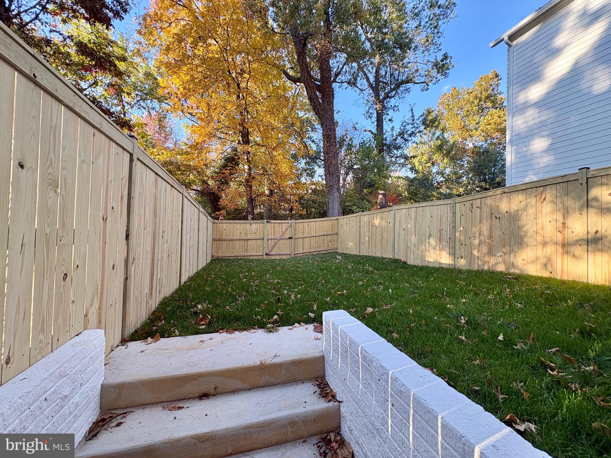 GLENMORE - Residential Lease