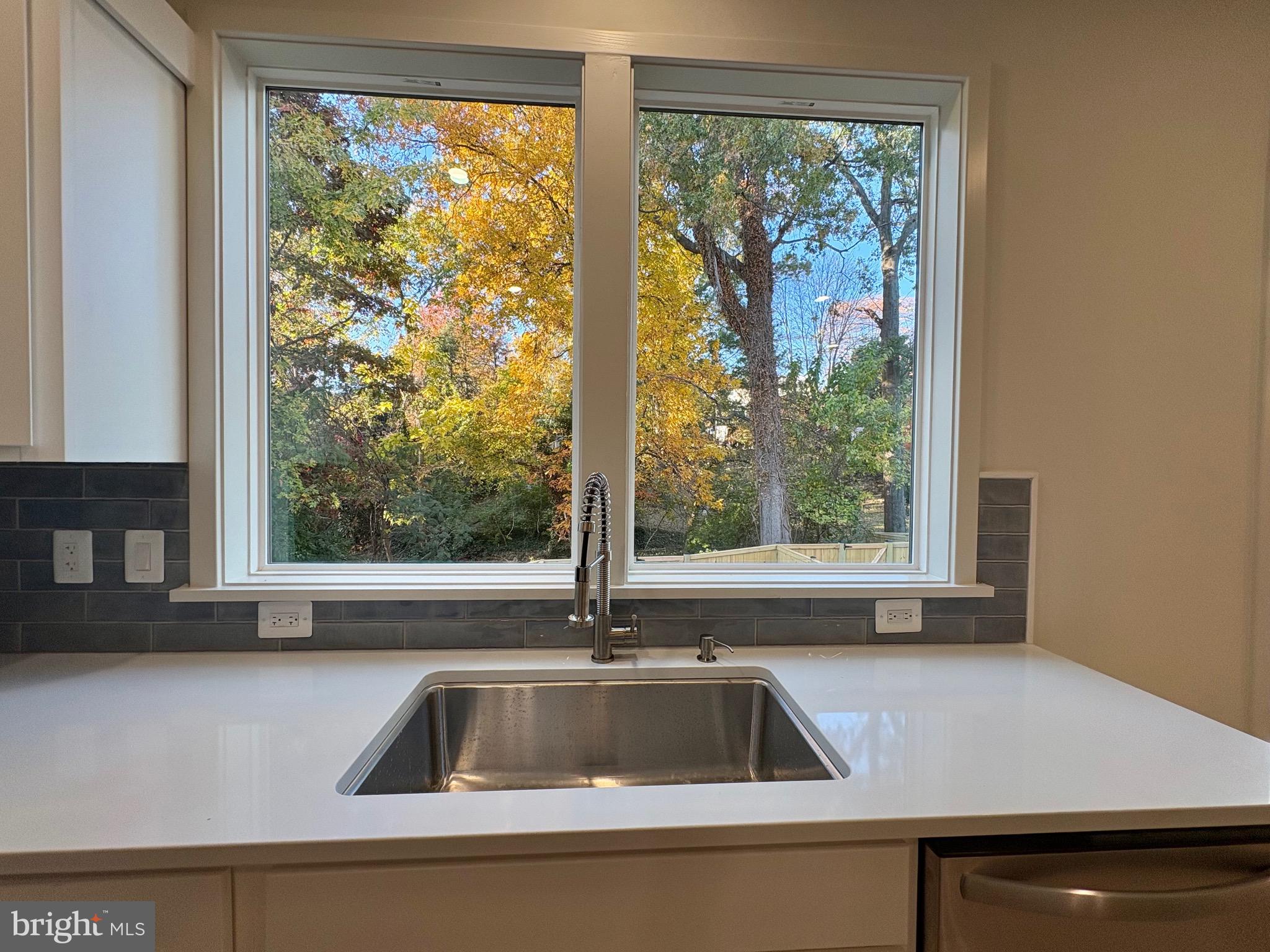 GLENMORE - Residential Lease