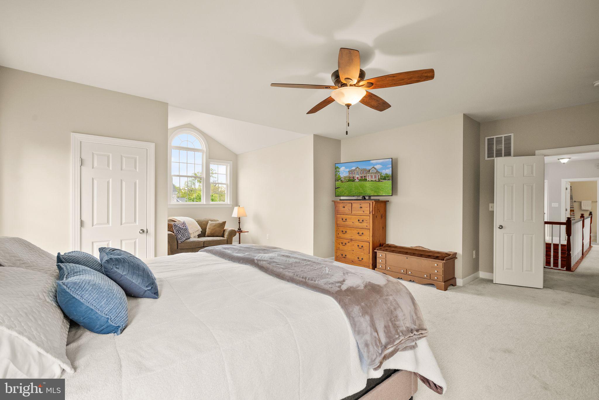 LAKE RIDGE ESTATES - Residential