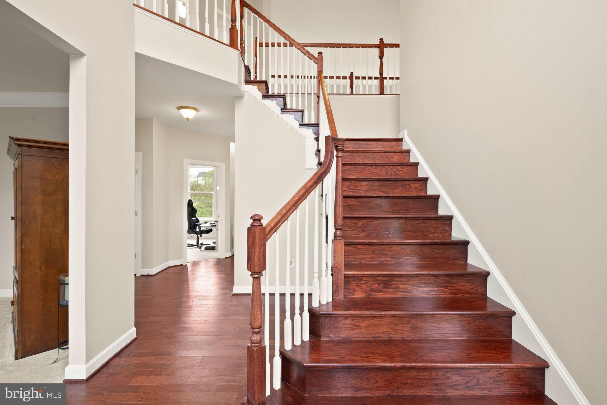 LAKE RIDGE ESTATES - Residential