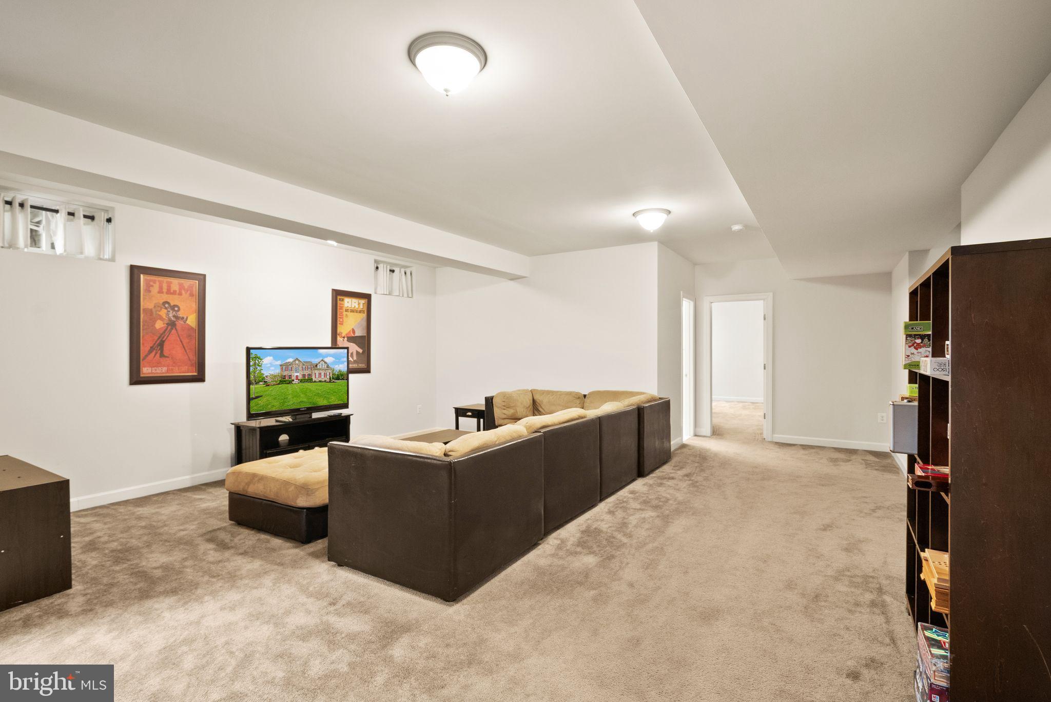 LAKE RIDGE ESTATES - Residential