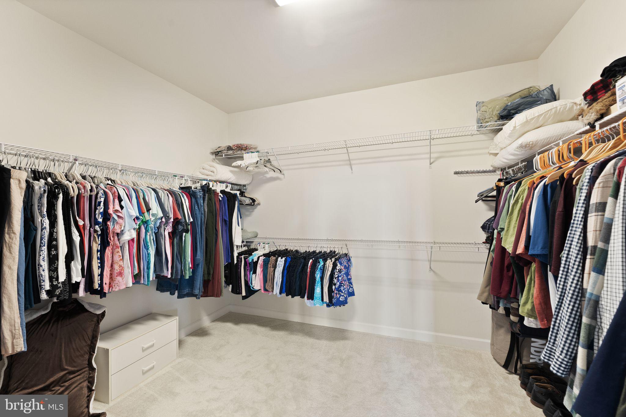 LAKE RIDGE ESTATES - Residential
