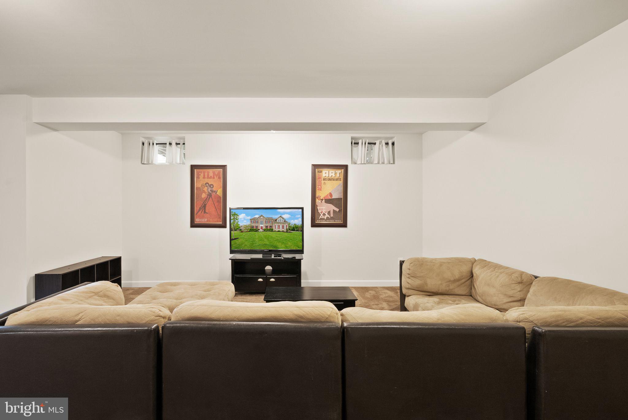 LAKE RIDGE ESTATES - Residential