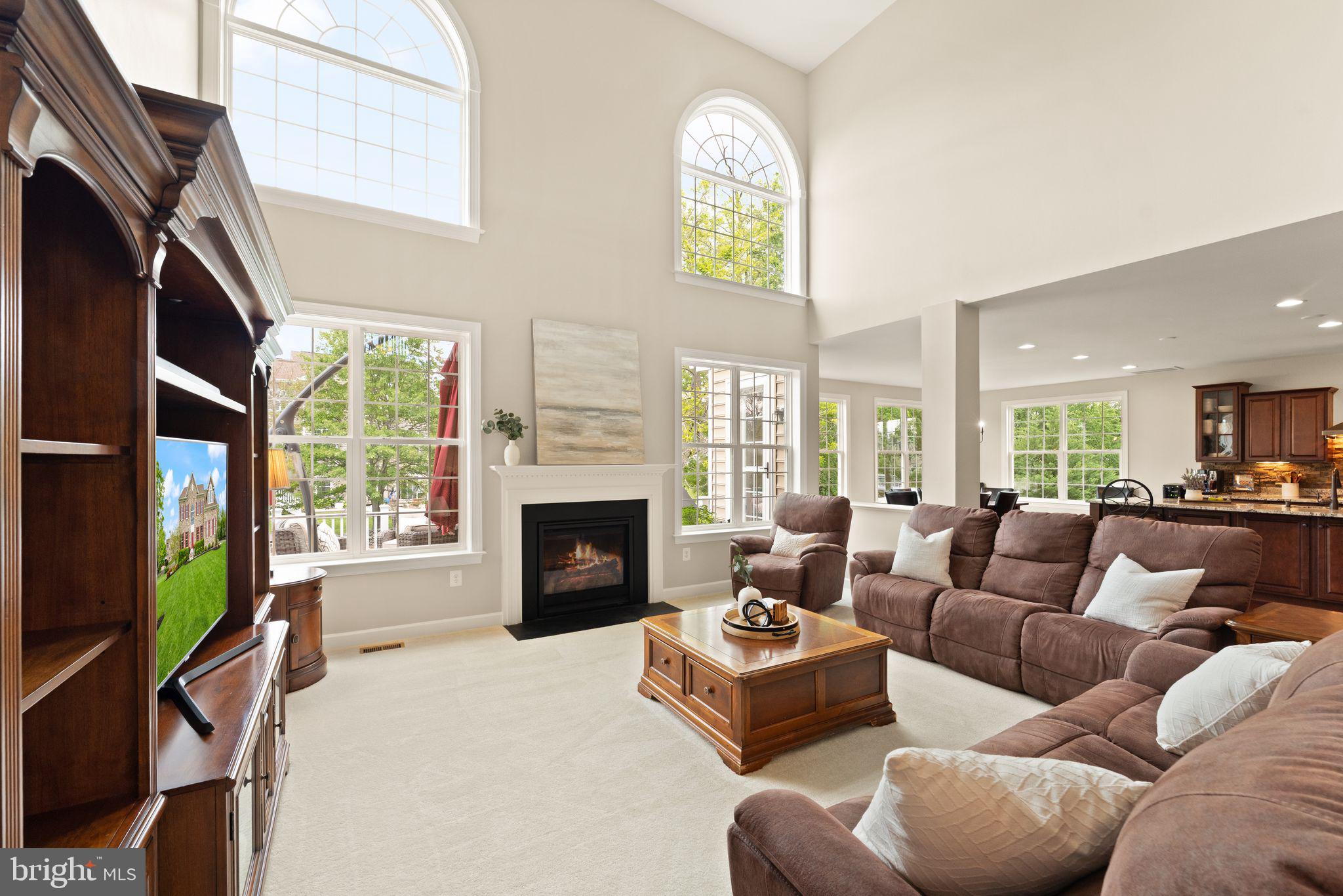 LAKE RIDGE ESTATES - Residential