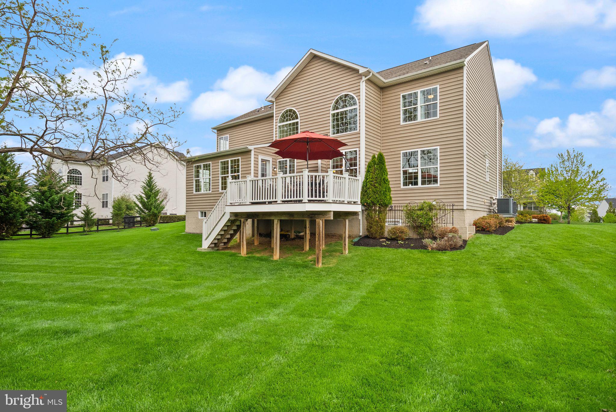 LAKE RIDGE ESTATES - Residential