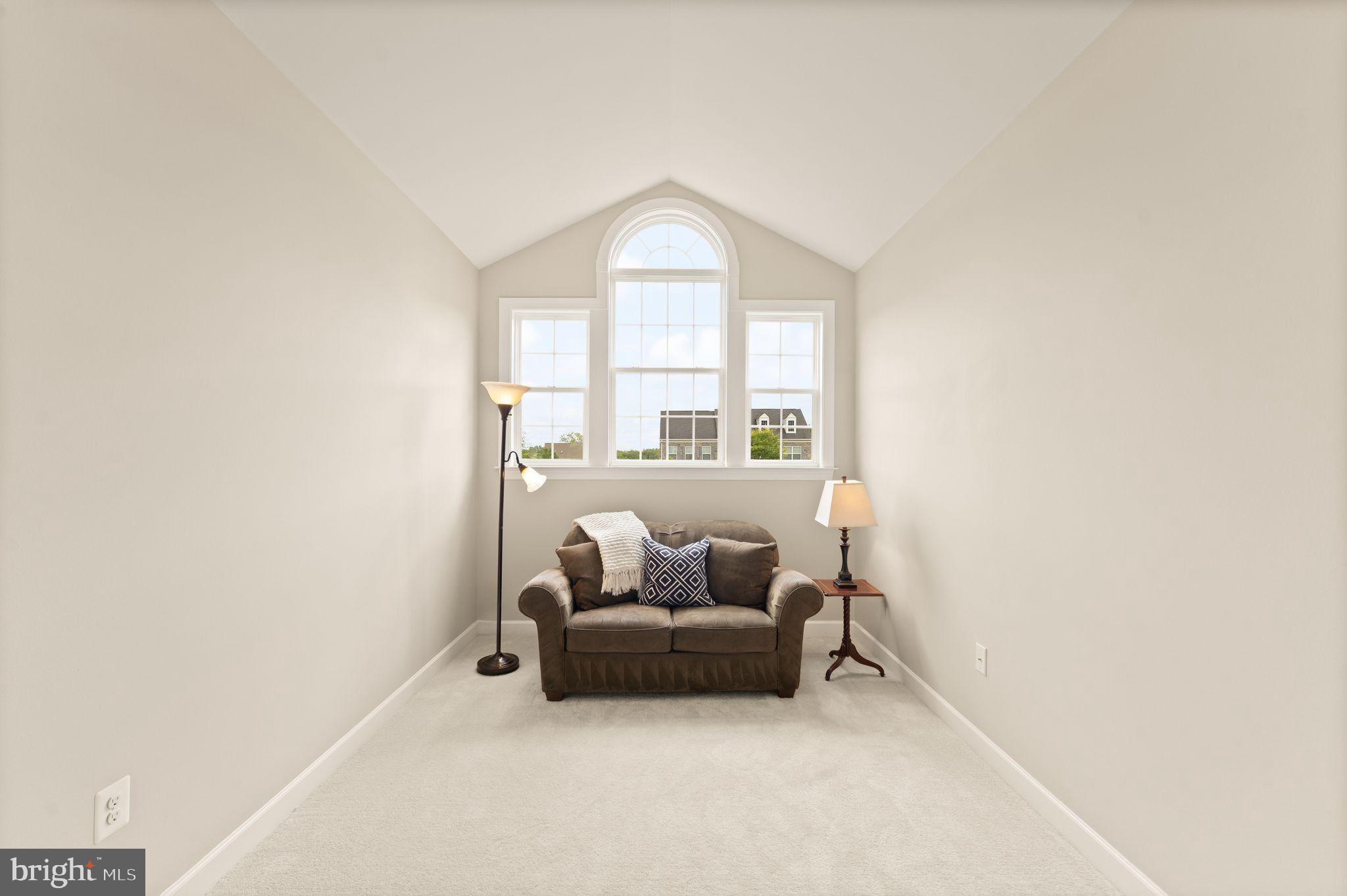 LAKE RIDGE ESTATES - Residential