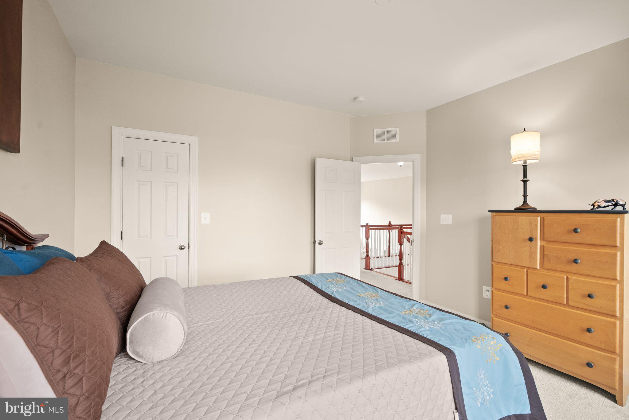 LAKE RIDGE ESTATES - Residential