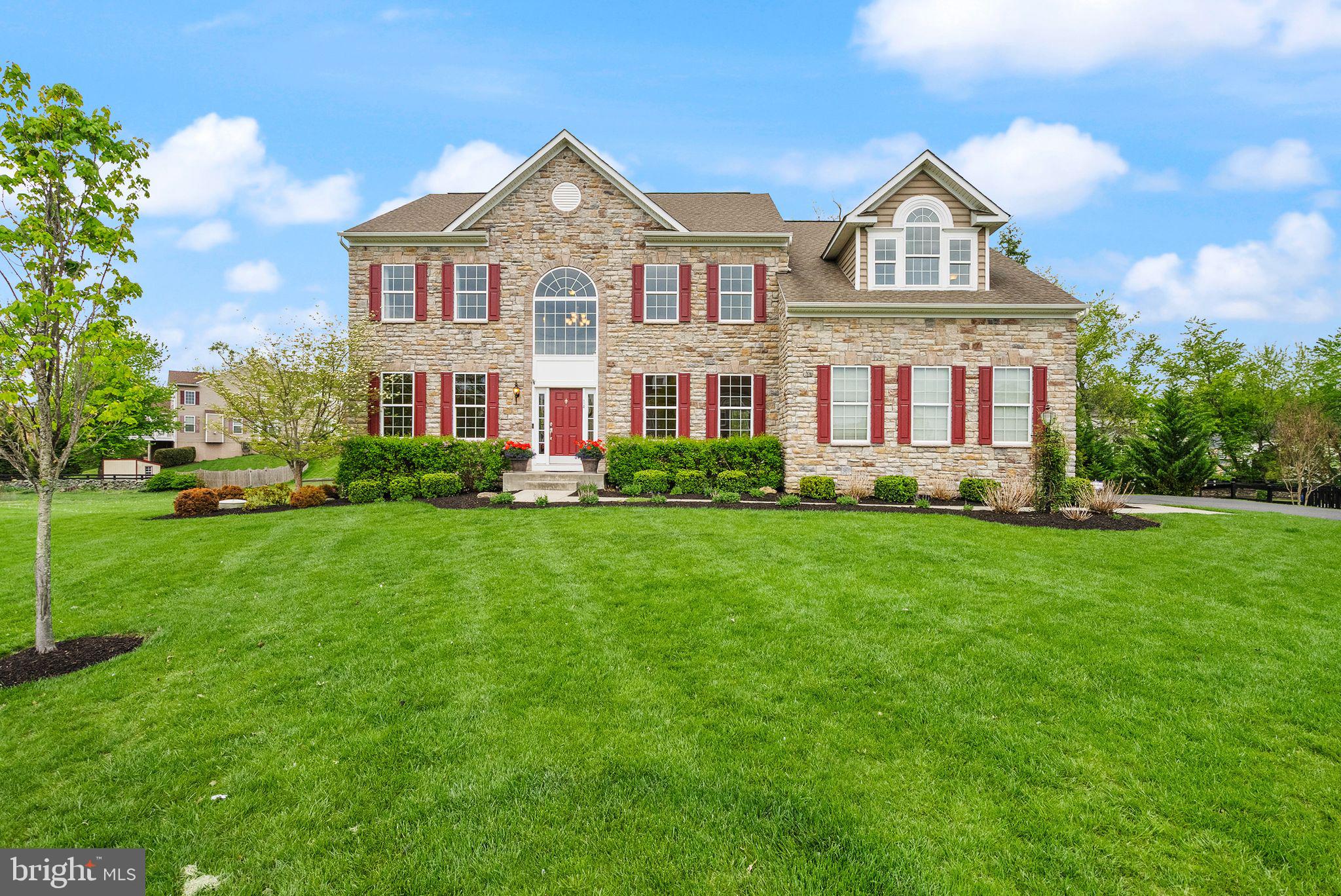 LAKE RIDGE ESTATES - Residential