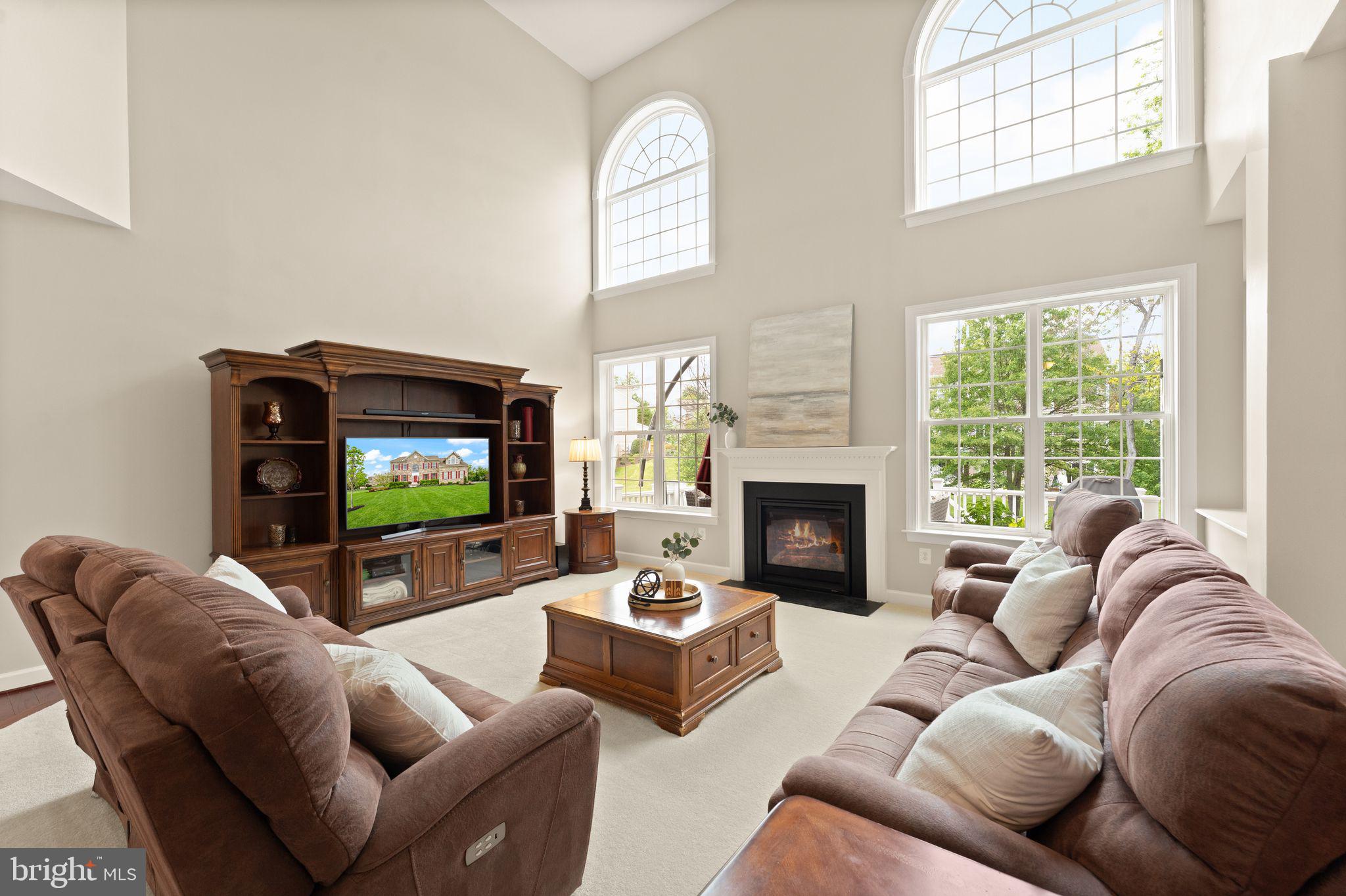 LAKE RIDGE ESTATES - Residential