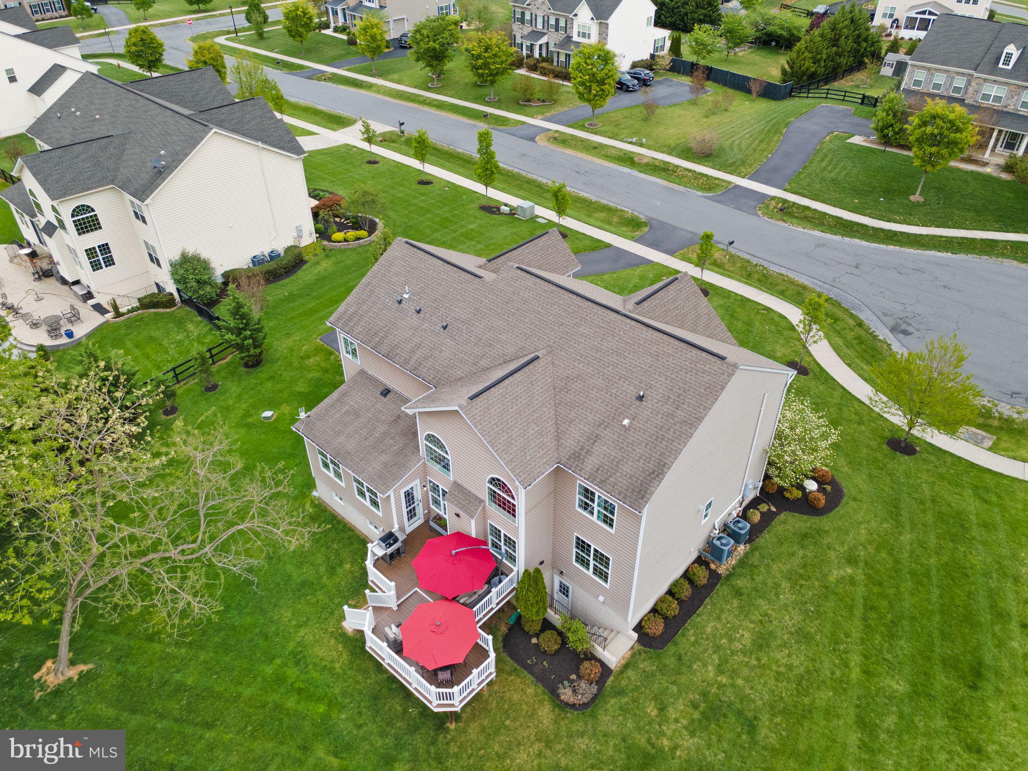 LAKE RIDGE ESTATES - Residential