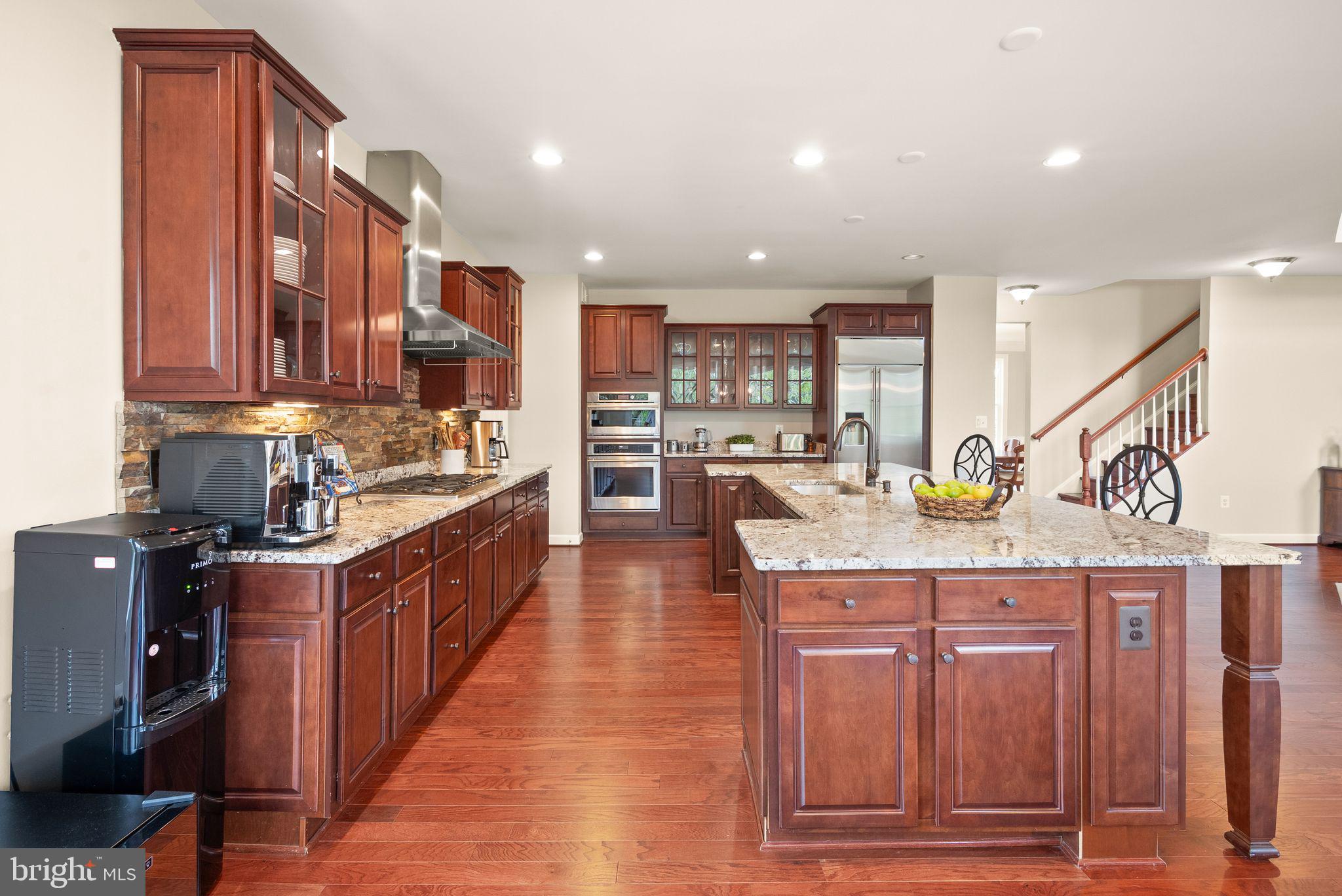 LAKE RIDGE ESTATES - Residential