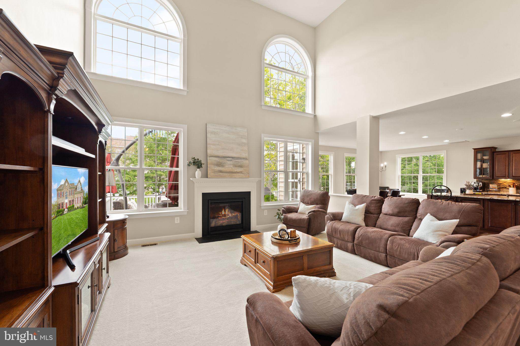 LAKE RIDGE ESTATES - Residential