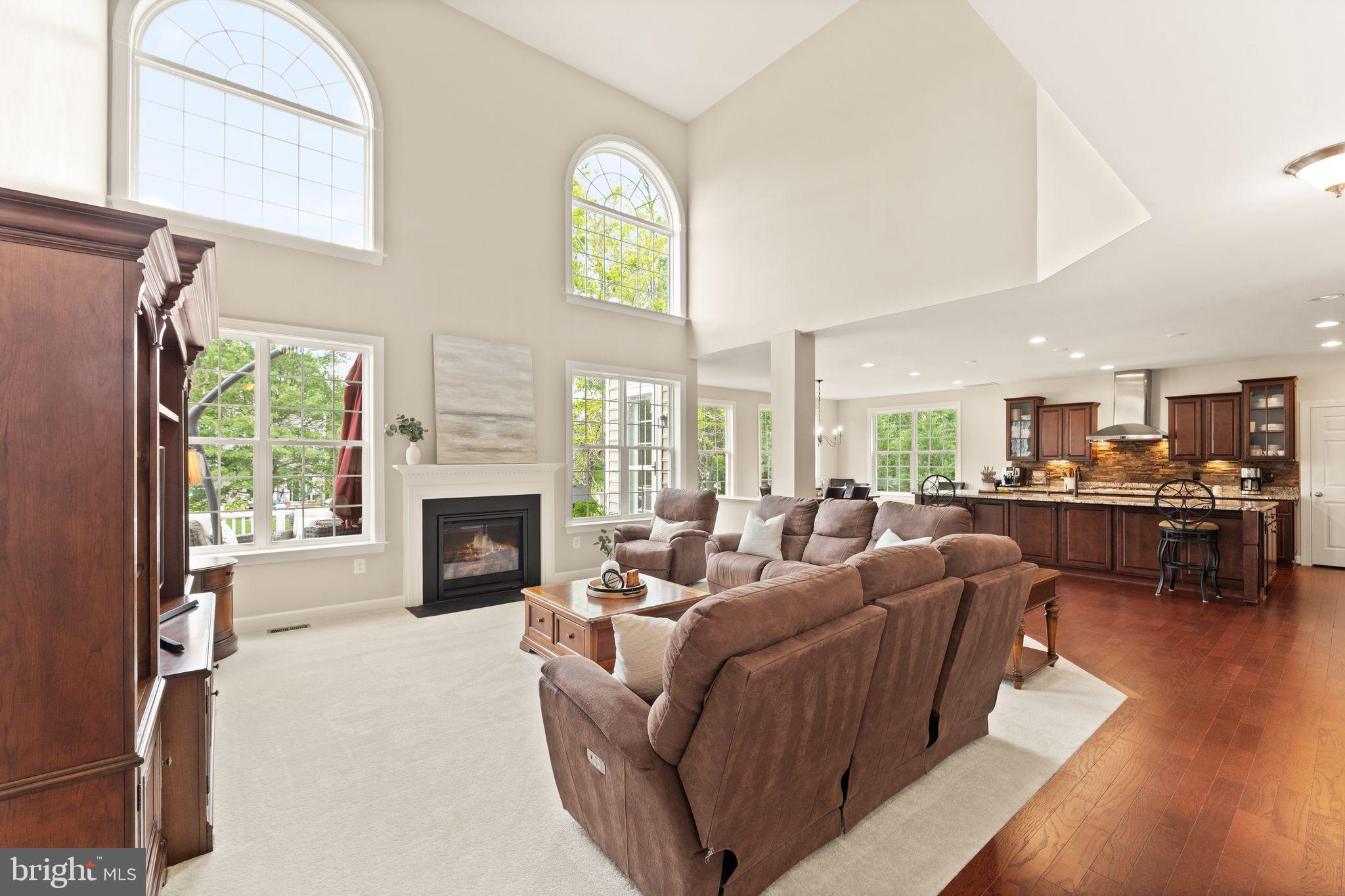 LAKE RIDGE ESTATES - Residential