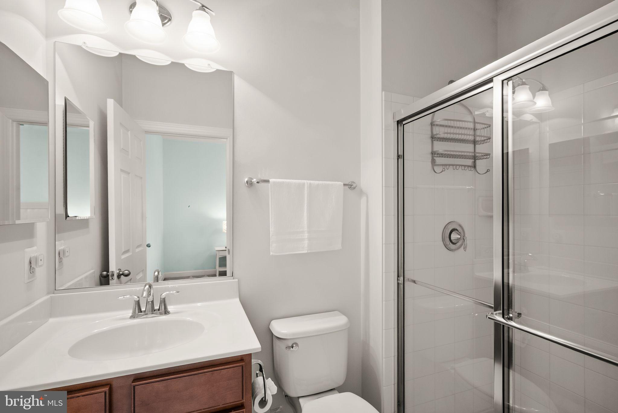 LAKE RIDGE ESTATES - Residential