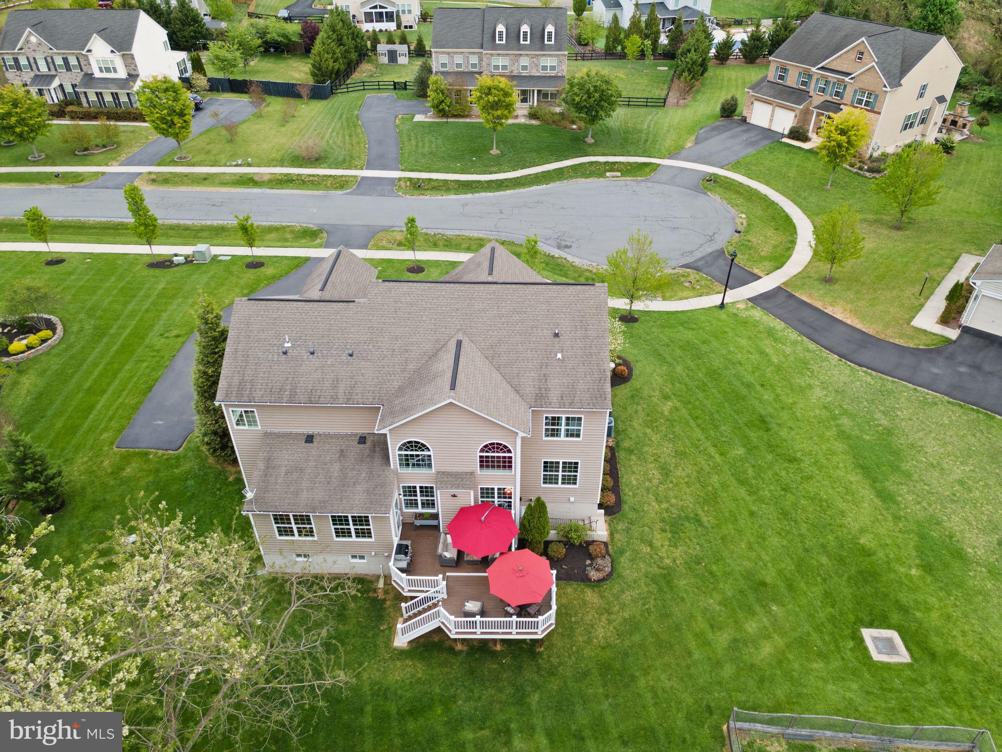 LAKE RIDGE ESTATES - Residential