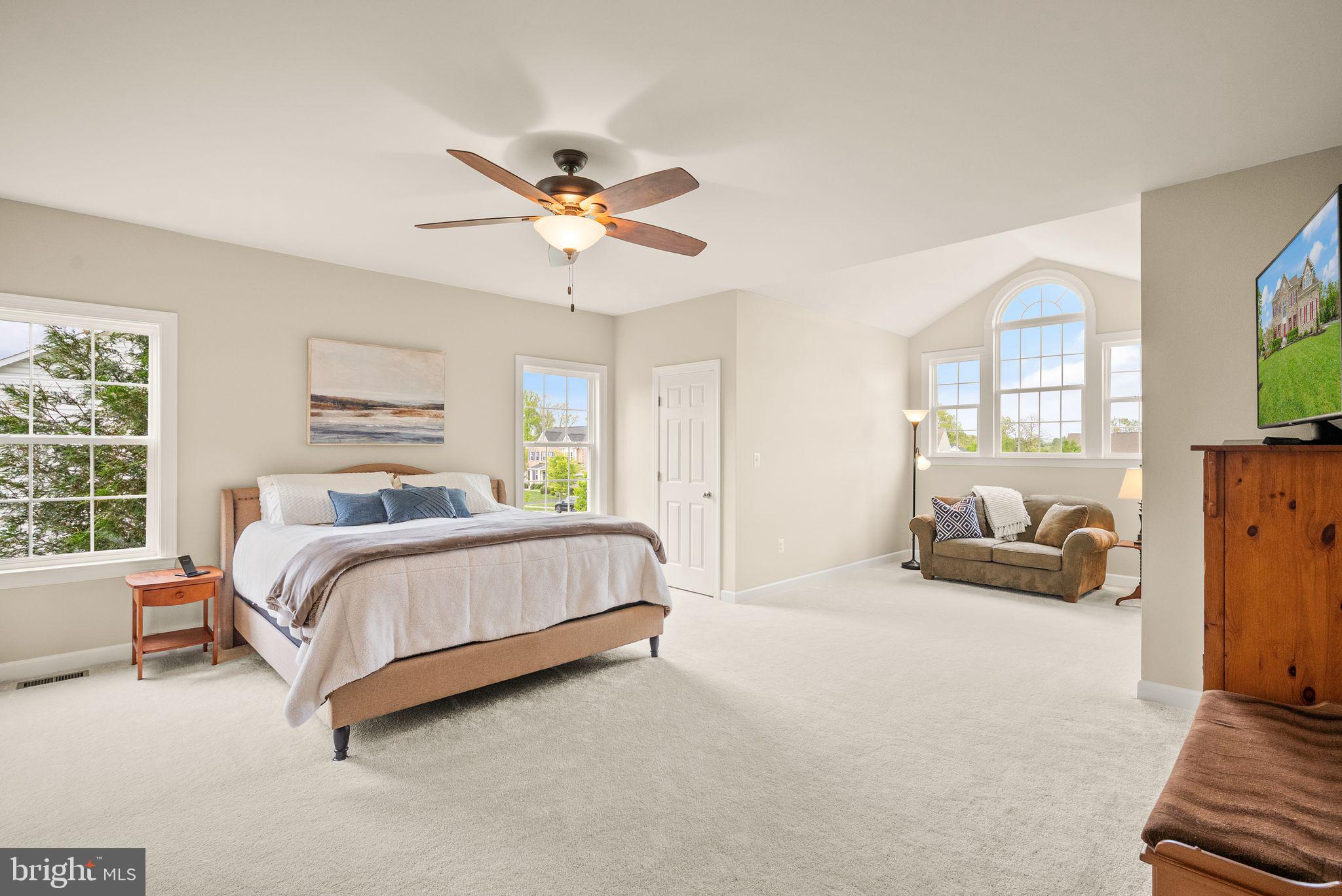 LAKE RIDGE ESTATES - Residential