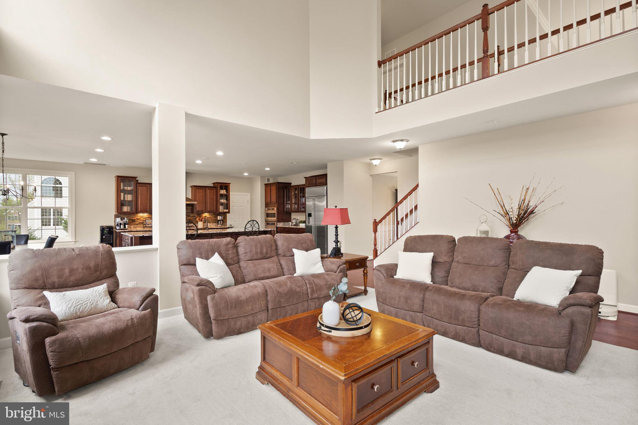 LAKE RIDGE ESTATES - Residential