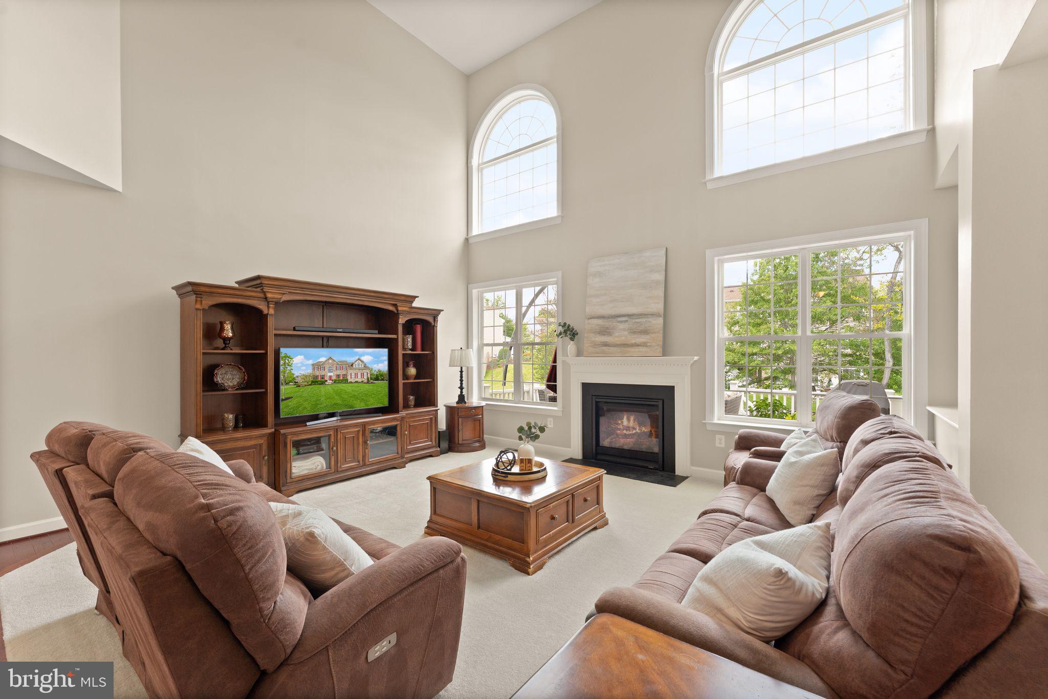 LAKE RIDGE ESTATES - Residential