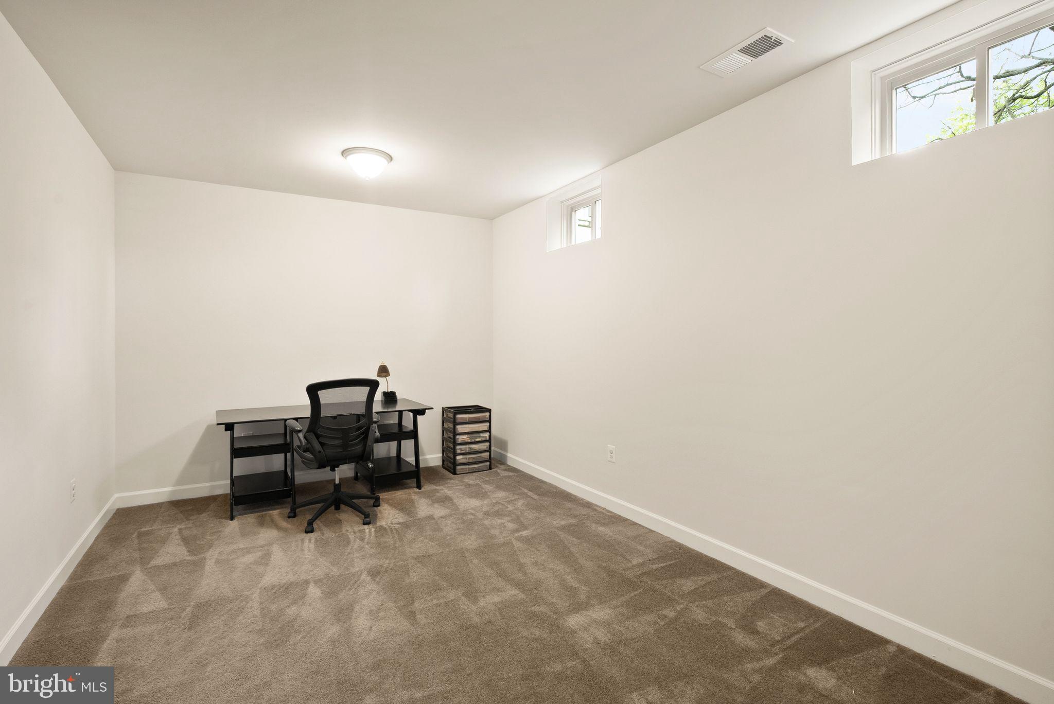 LAKE RIDGE ESTATES - Residential