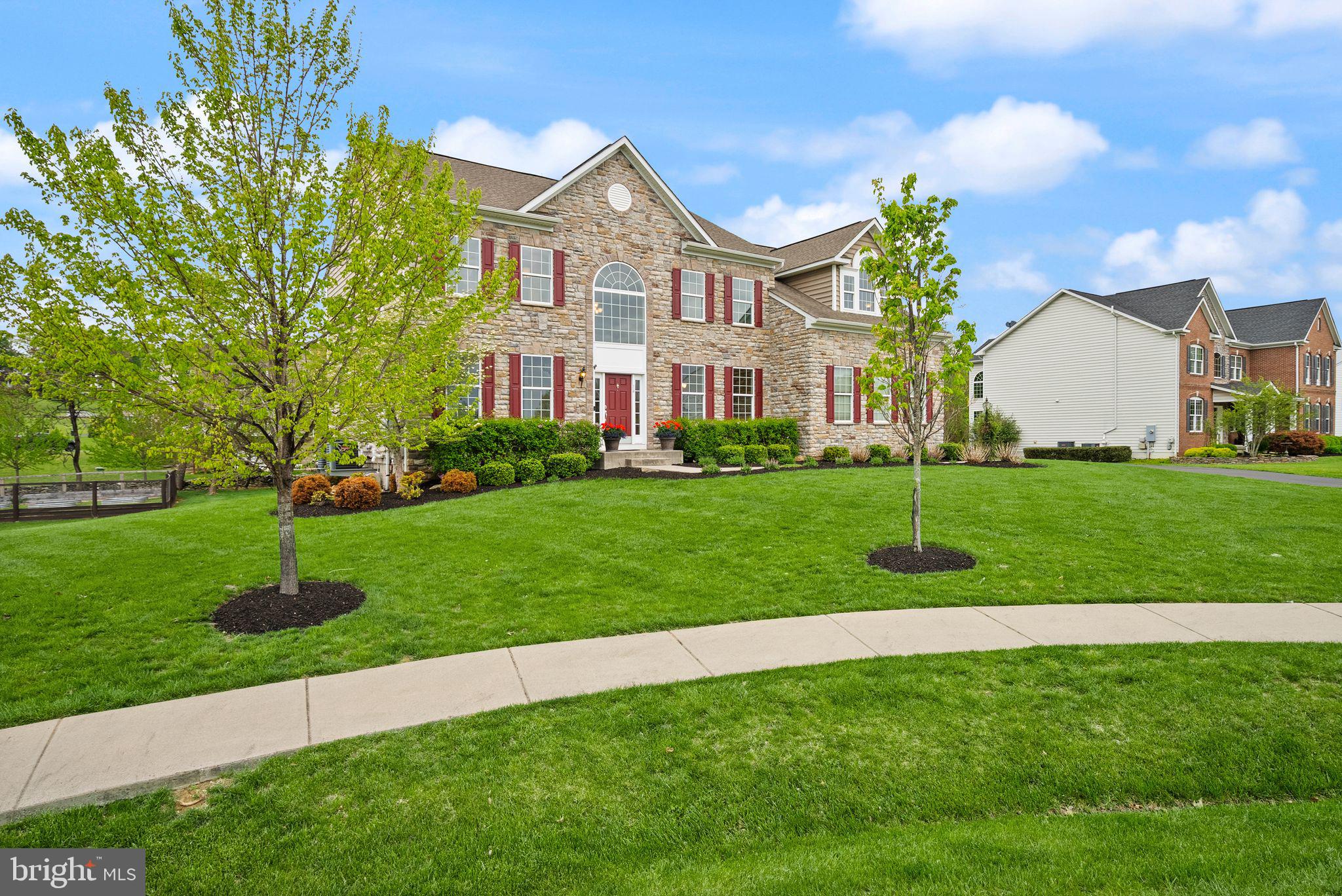 LAKE RIDGE ESTATES - Residential