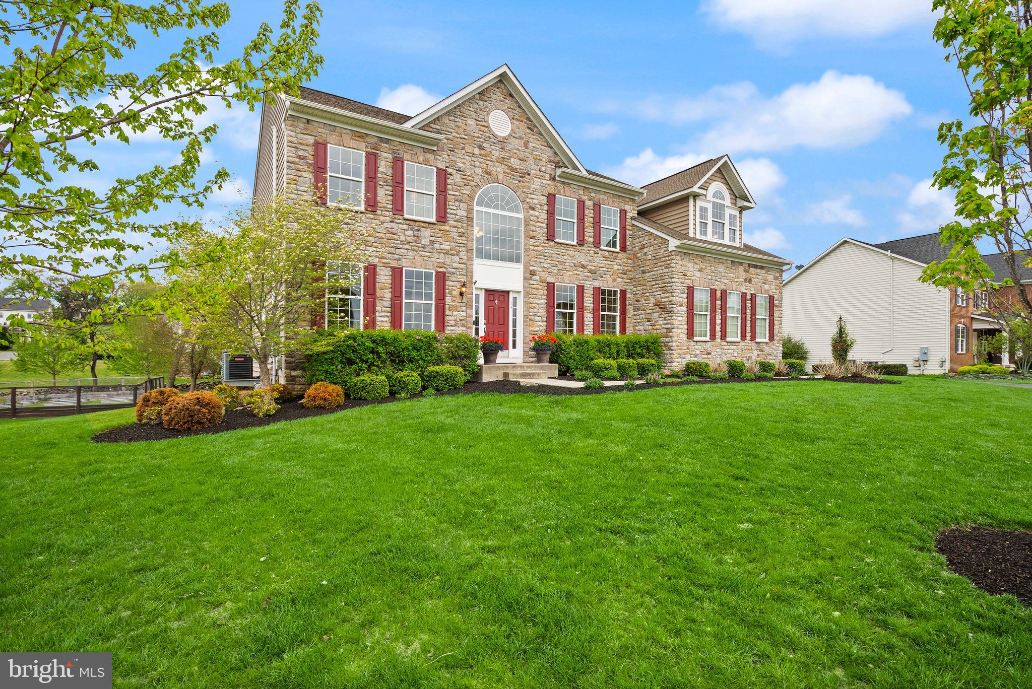 LAKE RIDGE ESTATES - Residential