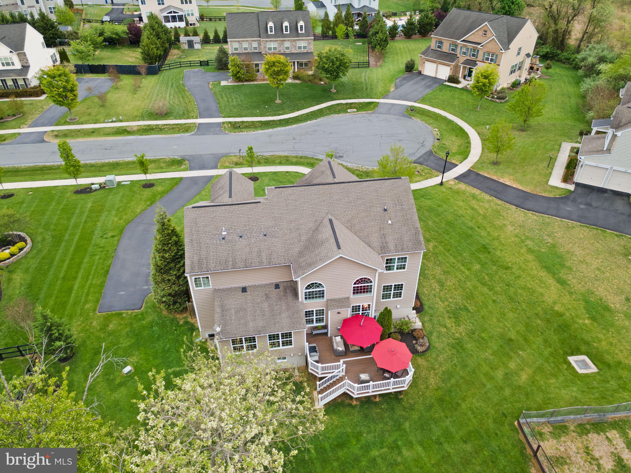 LAKE RIDGE ESTATES - Residential