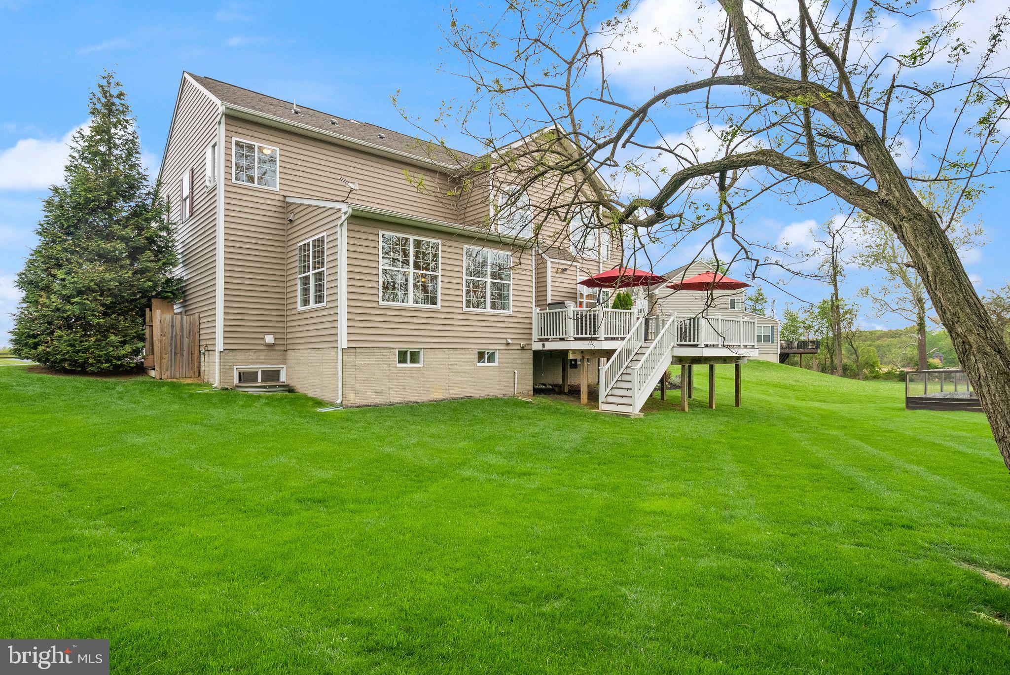 LAKE RIDGE ESTATES - Residential