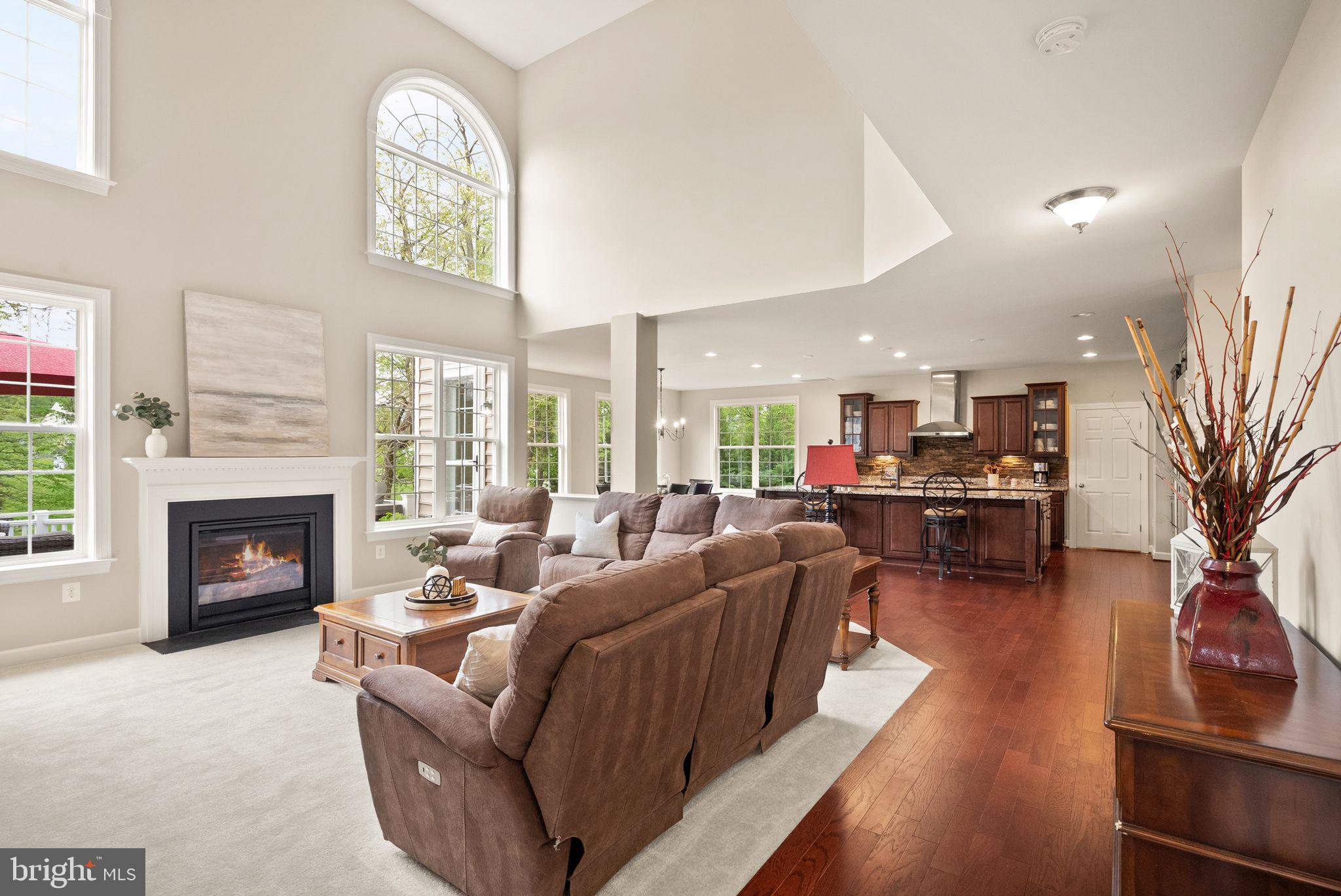 LAKE RIDGE ESTATES - Residential