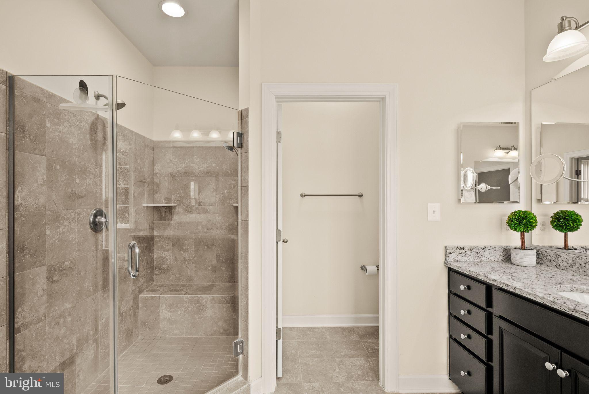 LAKE RIDGE ESTATES - Residential