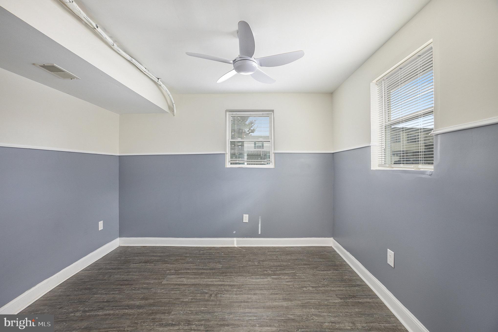 CHAPEL HILL MANOR - Residential