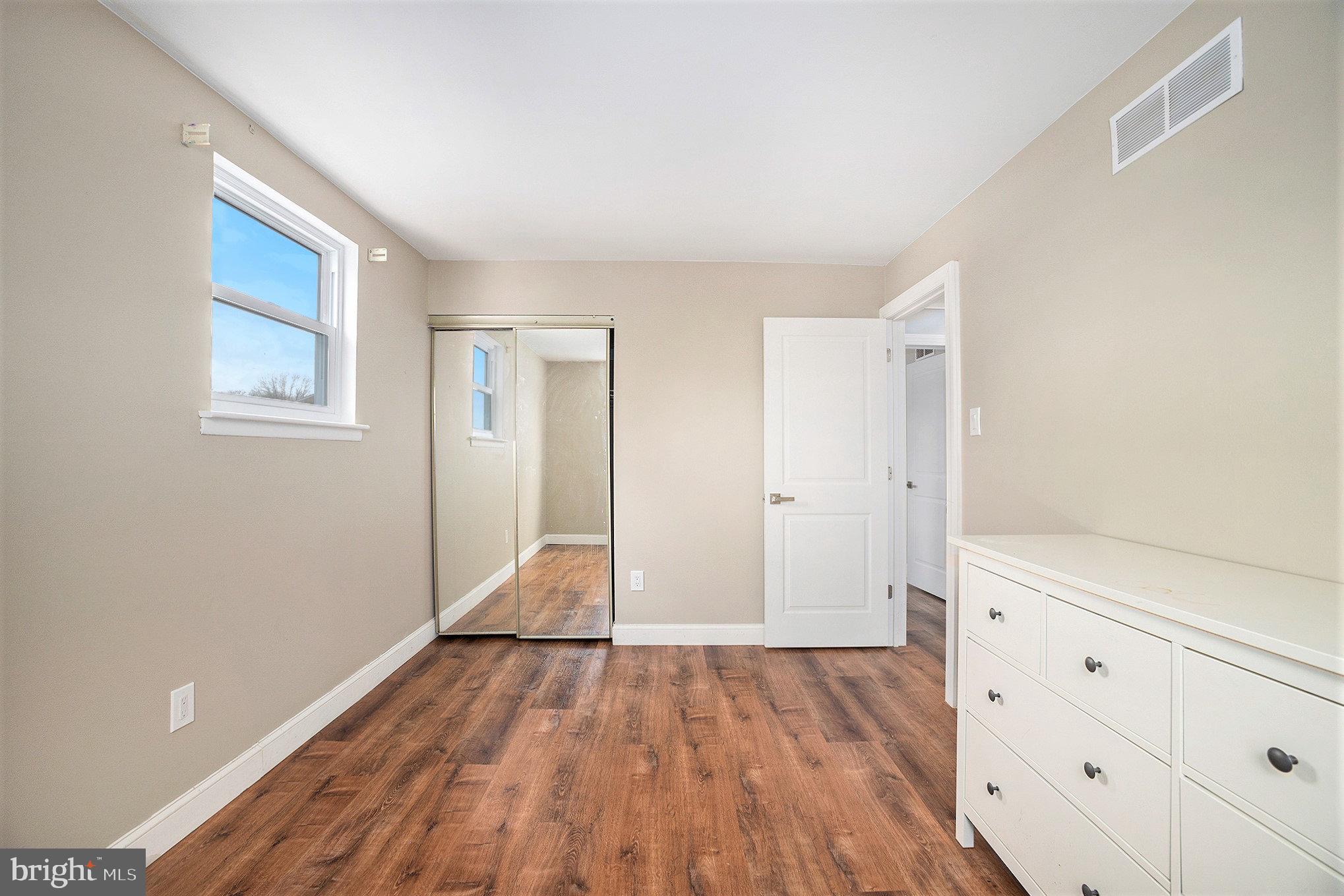 CHAPEL HILL MANOR - Residential