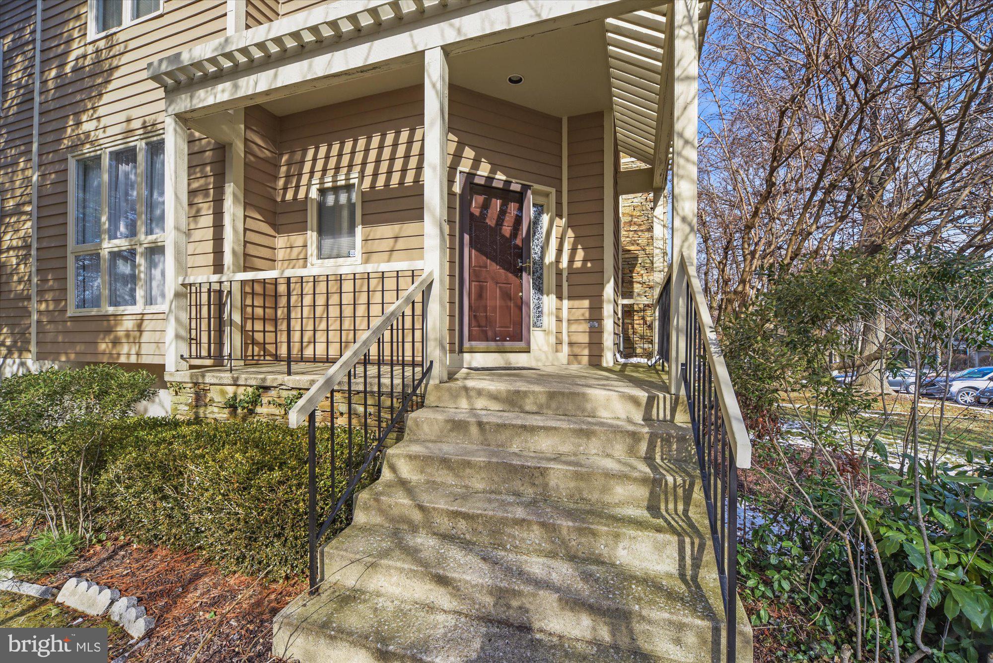 14 CHASEMOUNT COURT