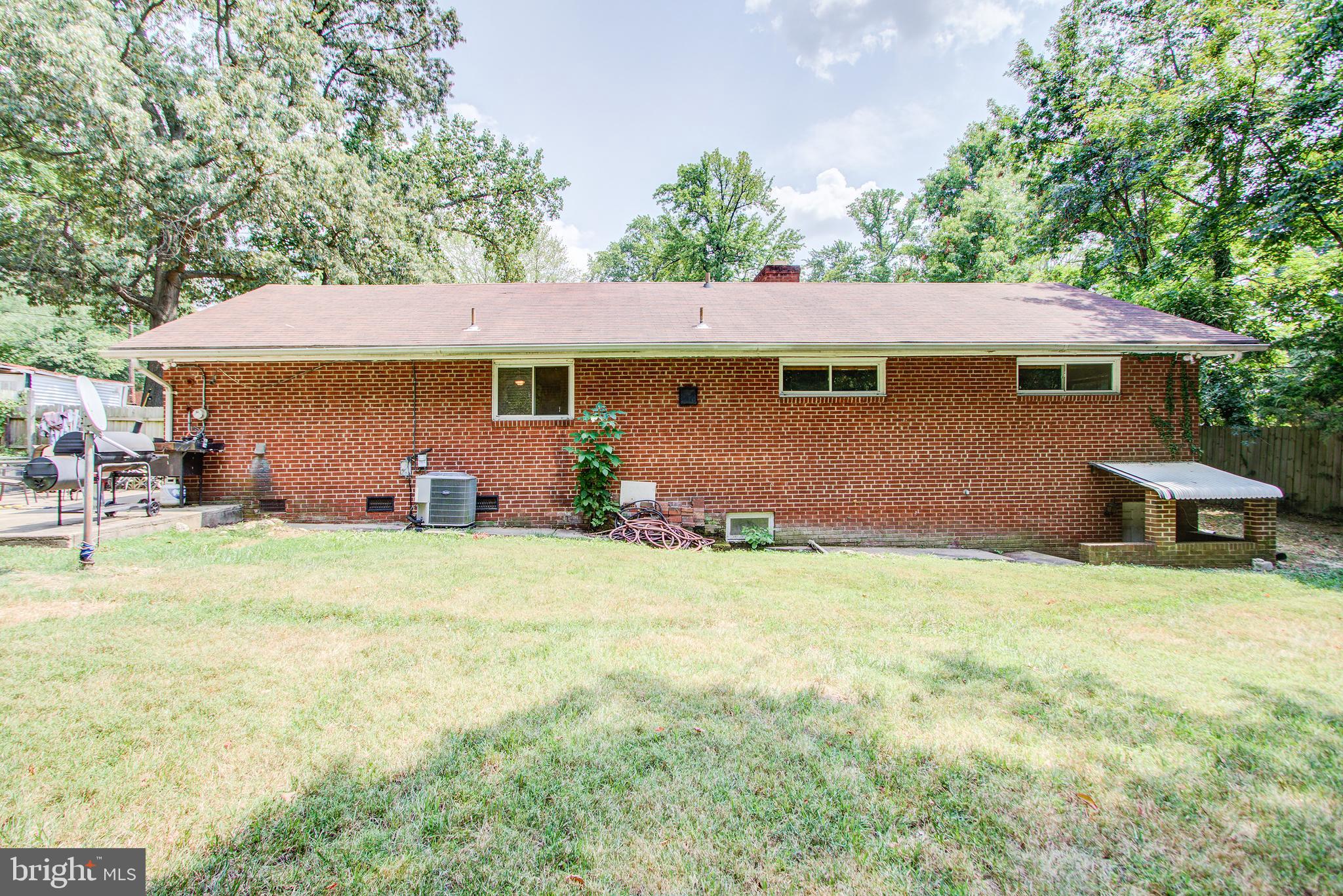 LIVINGSTON PARK - Residential