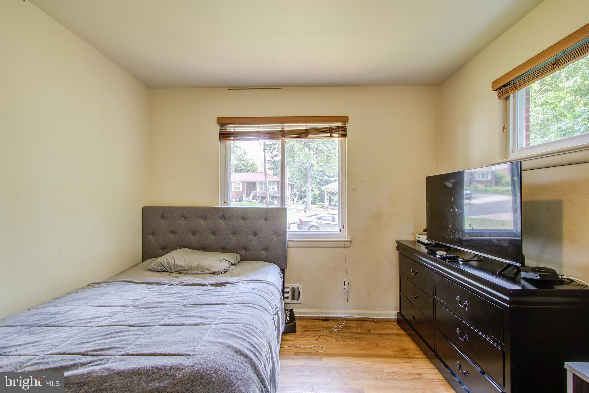 LIVINGSTON PARK - Residential