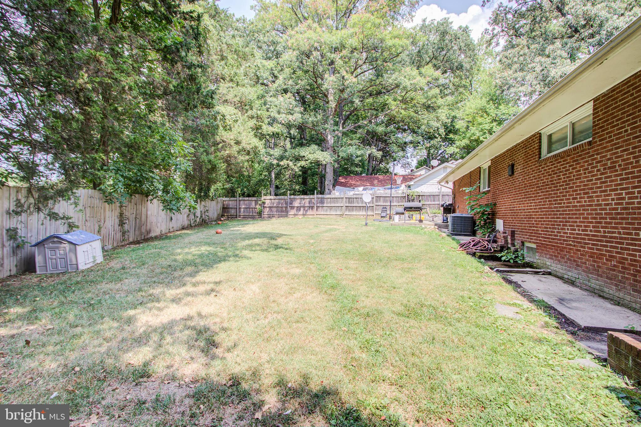 LIVINGSTON PARK - Residential