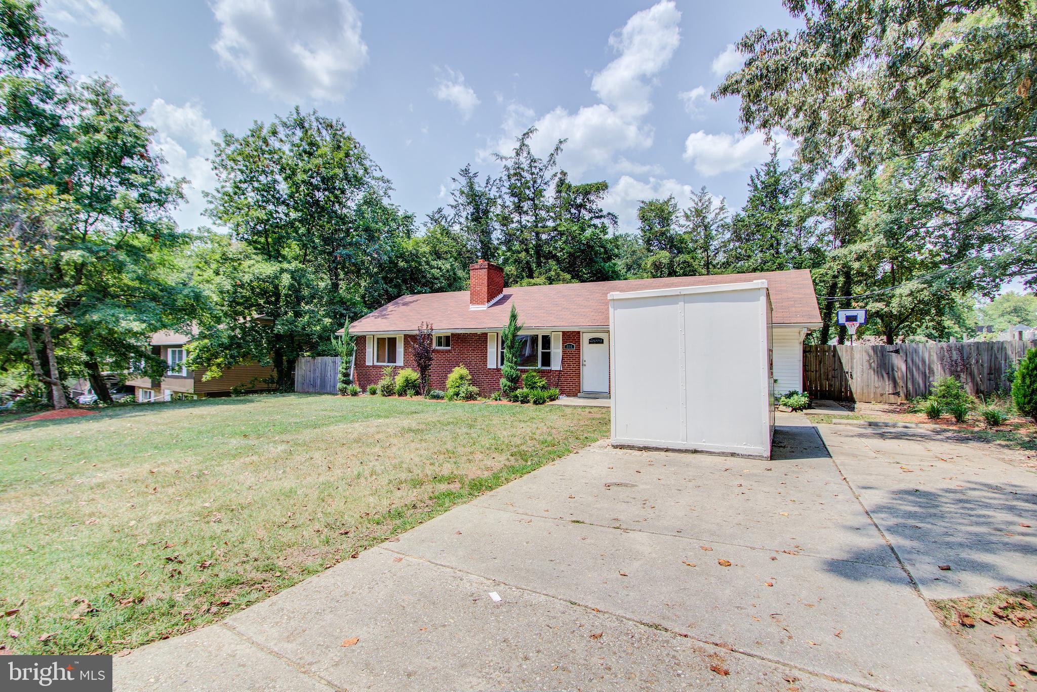 LIVINGSTON PARK - Residential