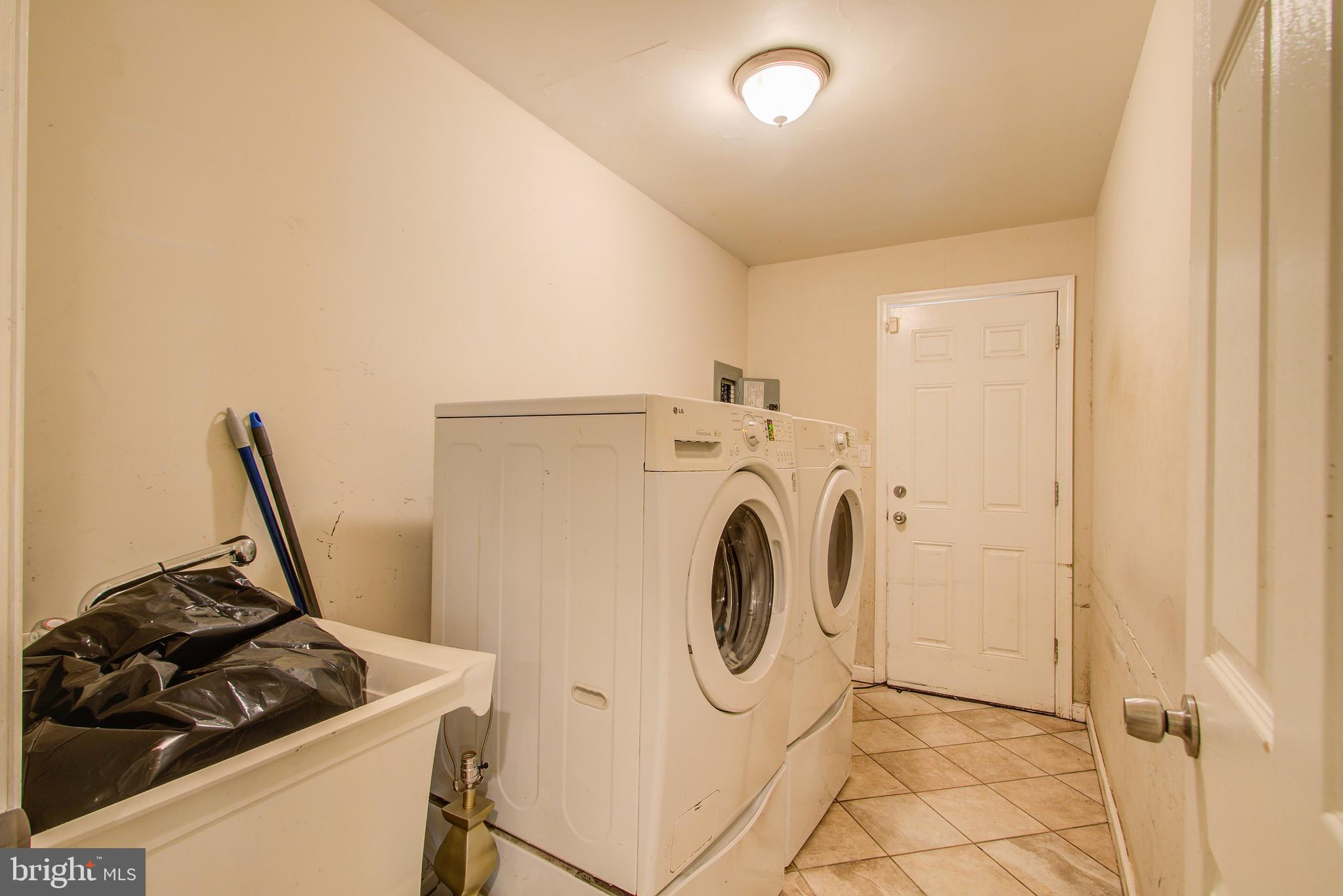 LIVINGSTON PARK - Residential